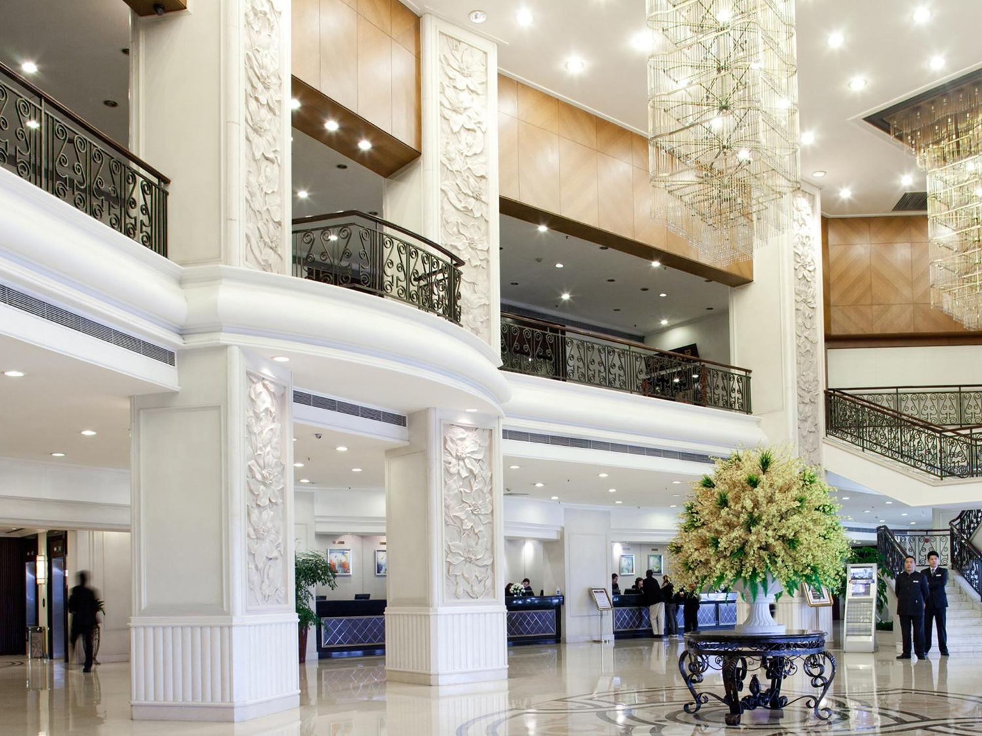 Rosedale Hotel&suites