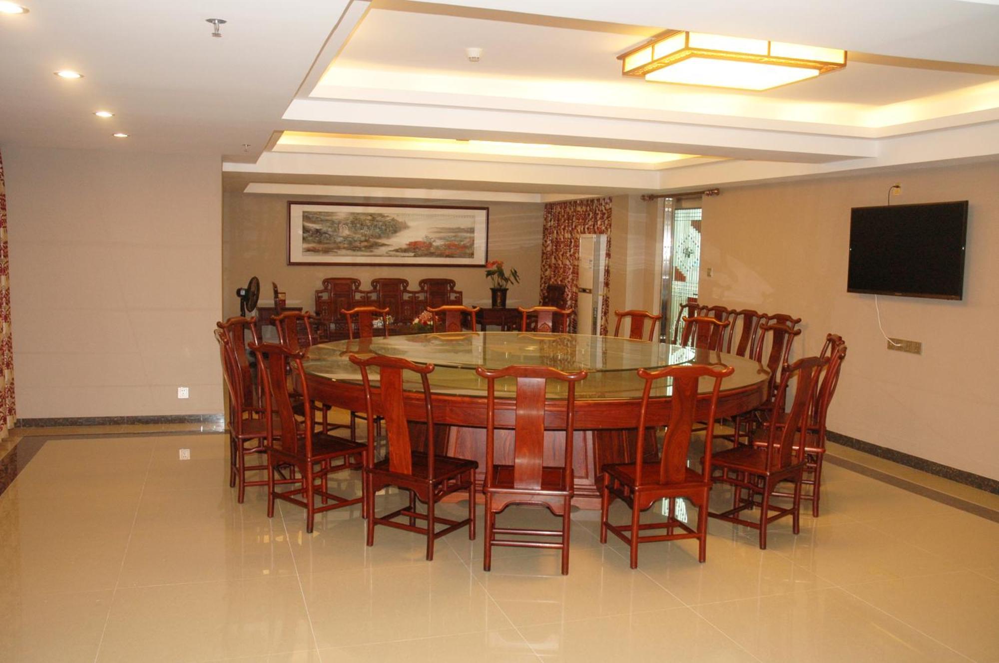 Hotel Jintang 3*
