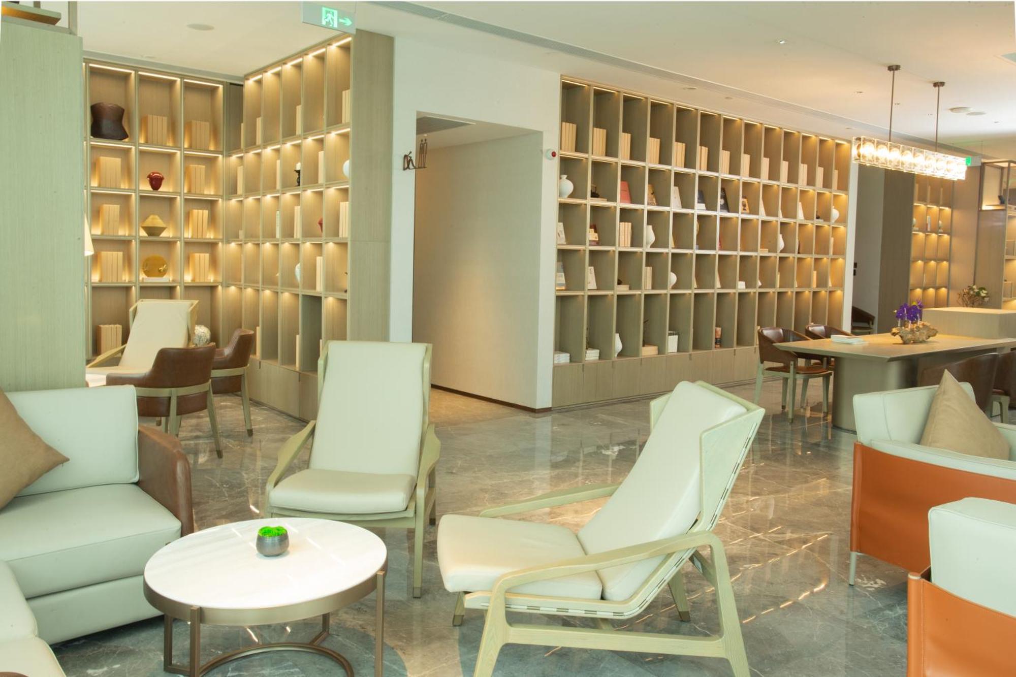 Hotel Pazhou Ln Dongfang Hotel-free Shuttle Bus To The Pazhou Convention Complex During Fair Period Canton