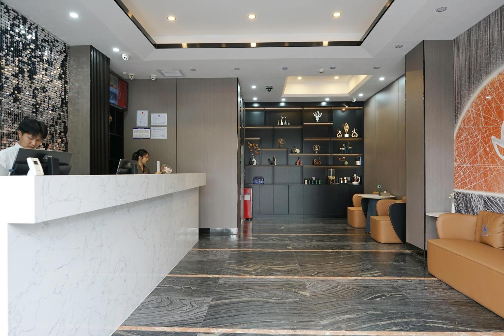 Hotel Paco Hotel Tianhe Coach Terminal Metro Satation Guangzhou-Free Shuttle Bus For Canton Fair Guangzhou