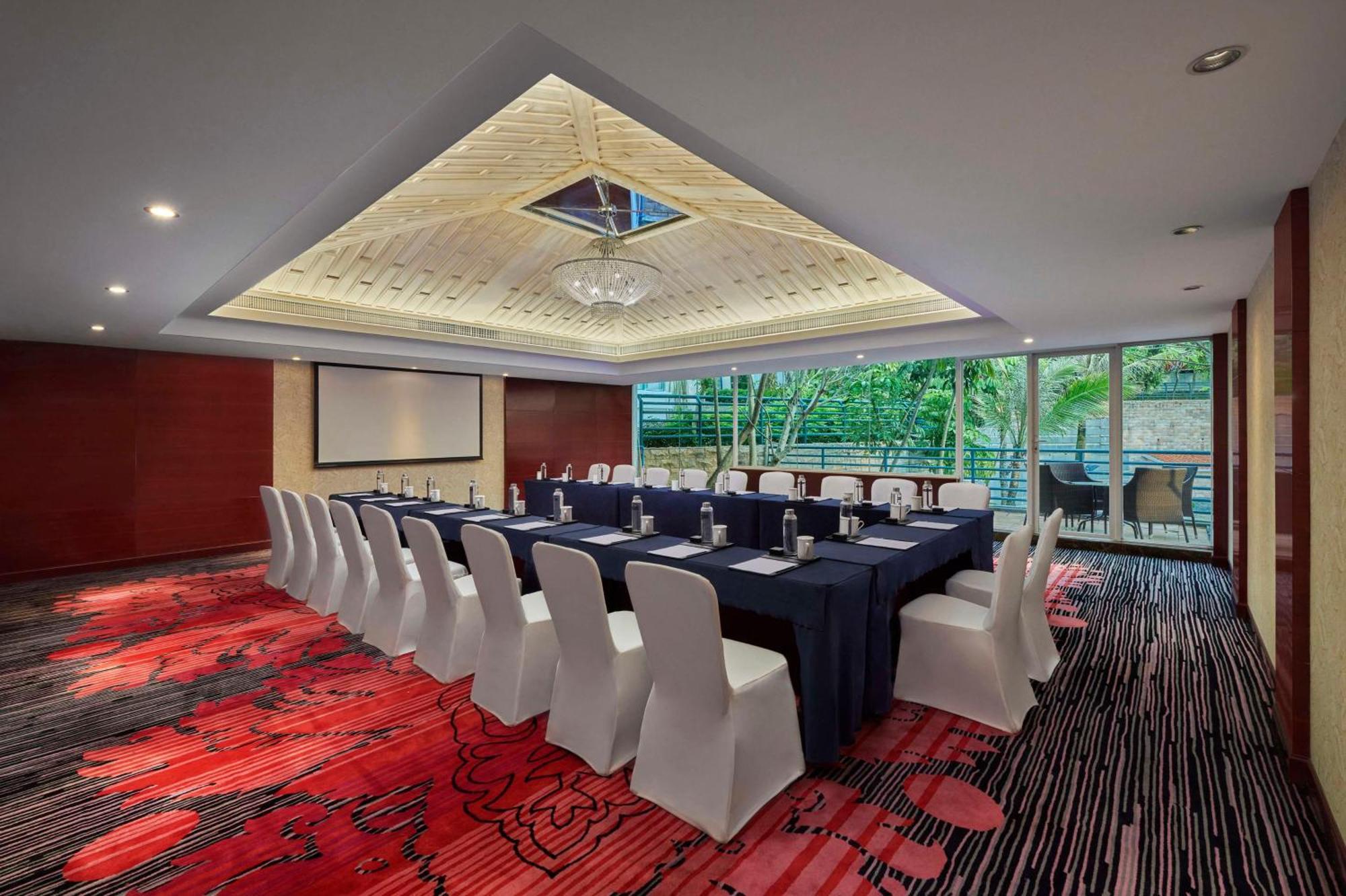Hotel Hilton Science City, Free Shuttle Bus During Fair 5*