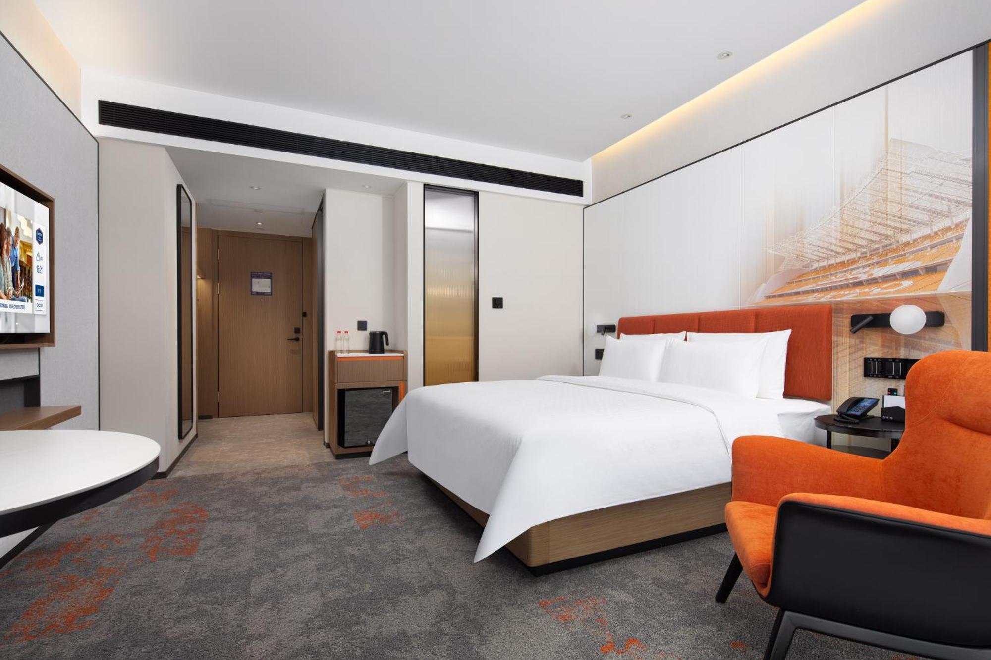 Hampton By Hilton Xintang Offers Complimentary Shuttle Services During Phase 1 And Phase 2 Of The Fair Hotel Guangzhou