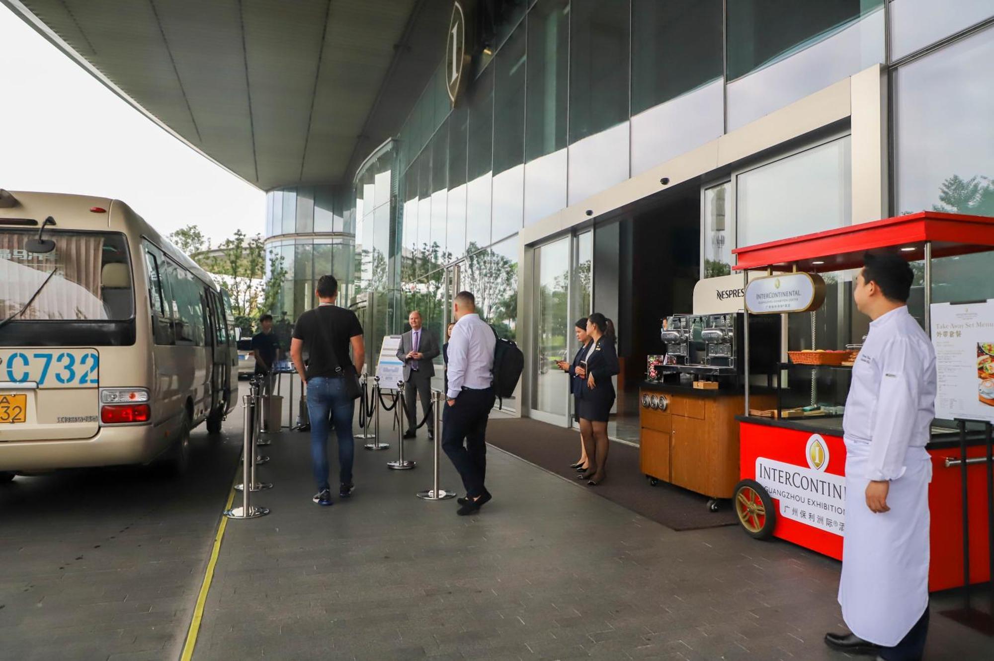 Intercontinental Exhibition Center By Ihg - Free Shuttle Between And Exhibition Center During Fair & Exhibitor Registration Counter Hotel Guangzhou