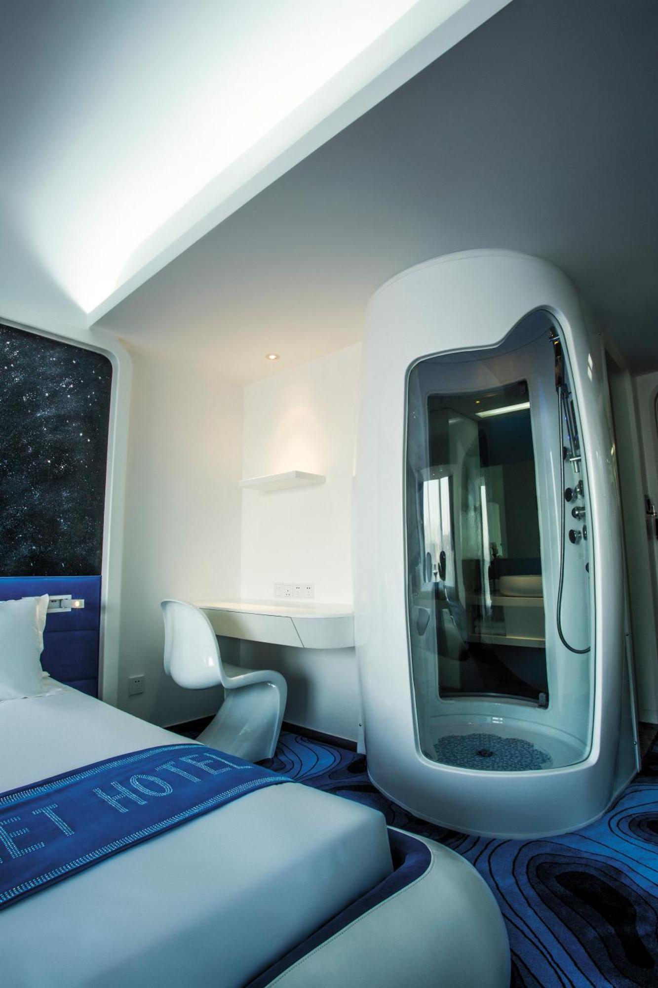 Hotel Planet