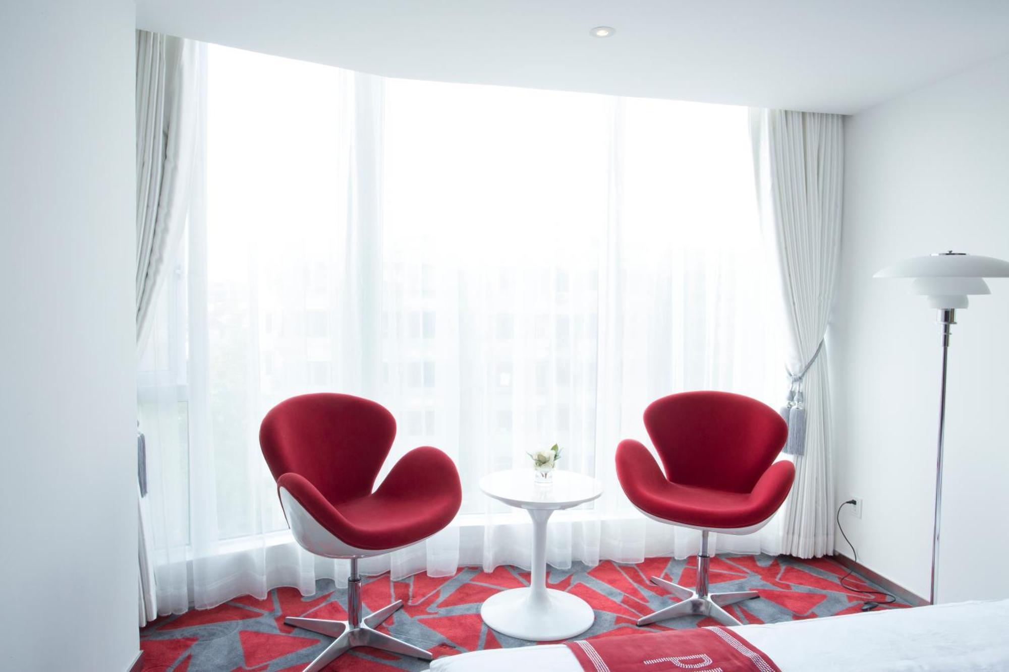 Planet Hotel 4*
