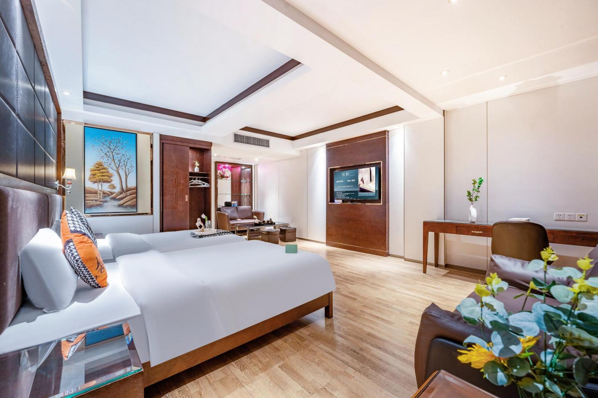 Henghe Selected S Design Hotel - Flagship Store Of Guangzhou Baiyun Railway Station International Convention Center--Reputation Preferred Guangzhou