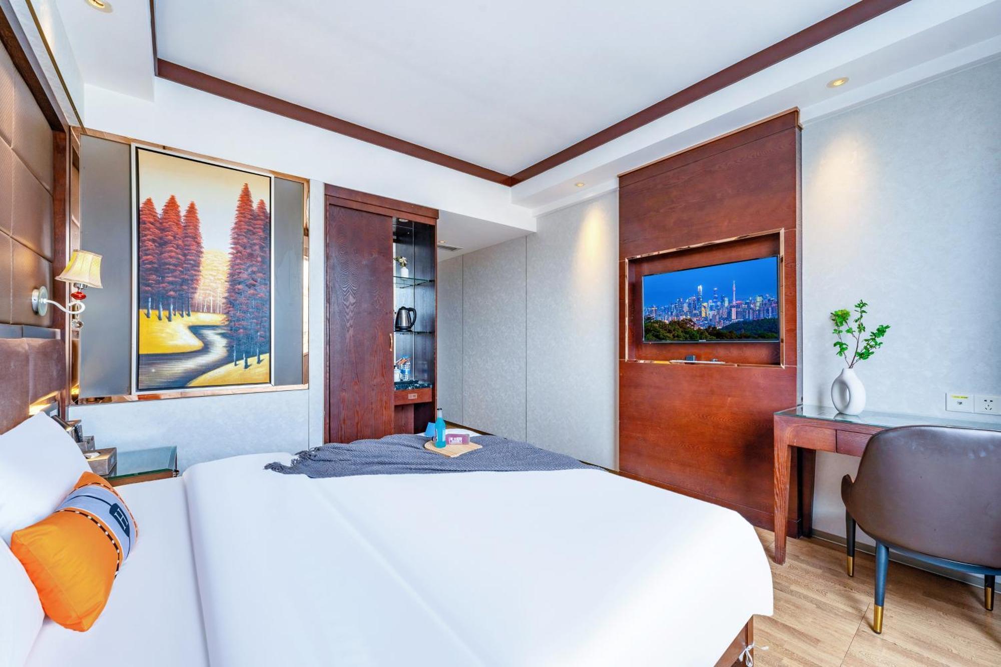 Henghe Selected S Design Hotel - Flagship Store Of Guangzhou Baiyun Railway Station International Convention Center--Reputation Preferred 4*