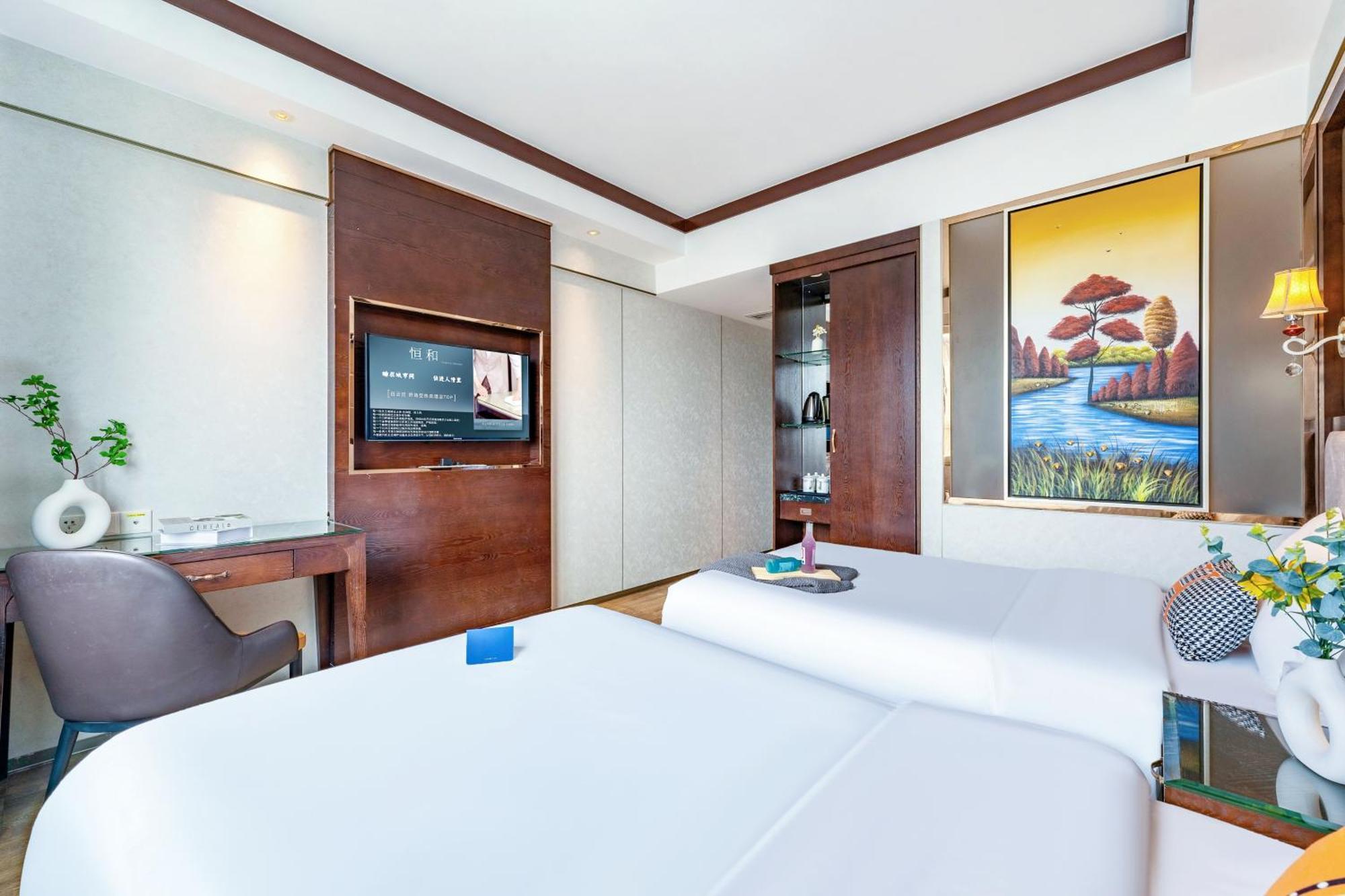 Henghe Selected S Design Hotel - Flagship Store Of Guangzhou Baiyun Railway Station International Convention Center--Reputation Preferred Hotel Guangzhou