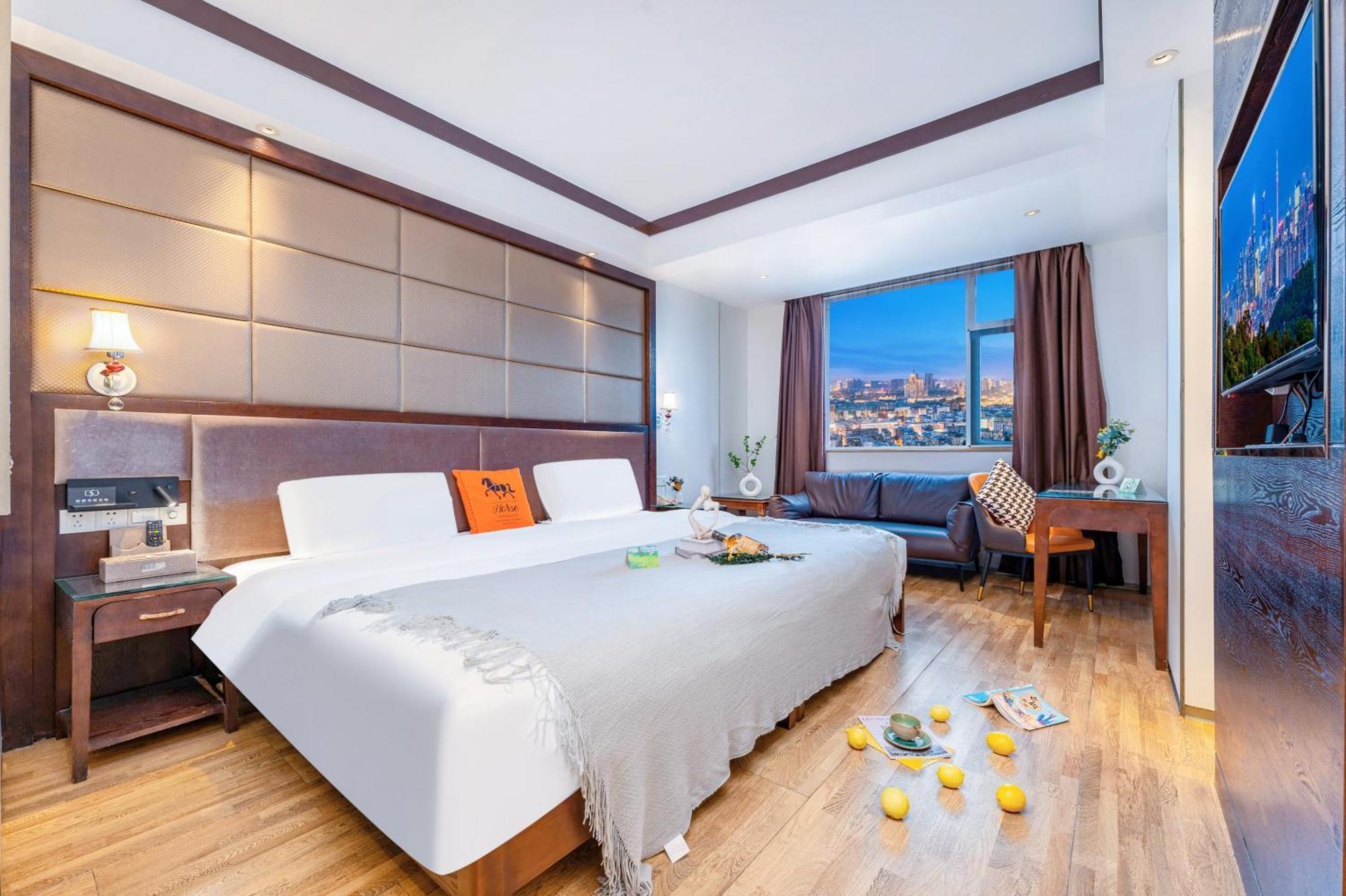 Henghe Selected S Design Hotel - Flagship Store Of Guangzhou Baiyun Railway Station International Convention Center--Reputation Preferred Guangzhou