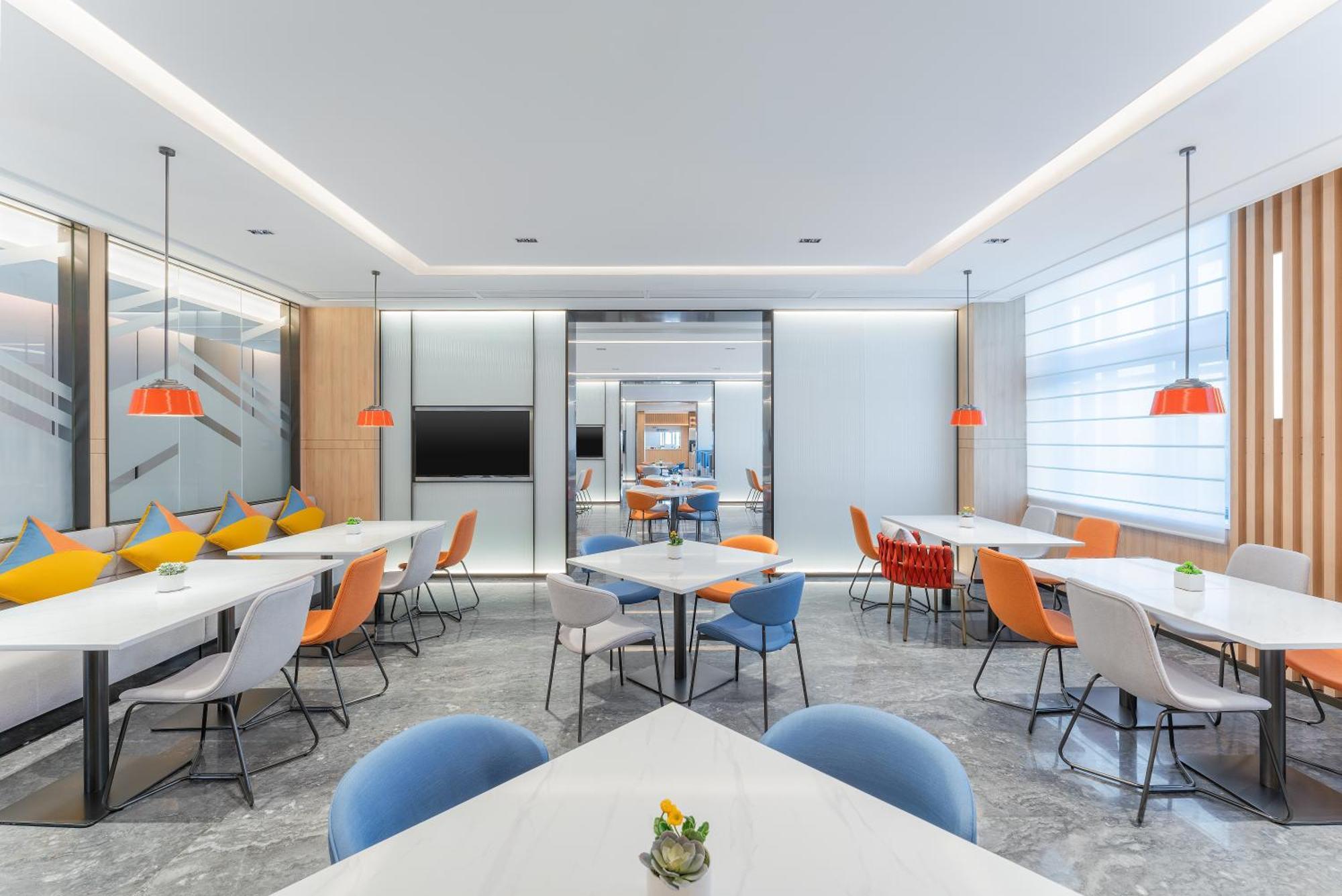 Express Panyu Dashi By Ihg Hotel 4*