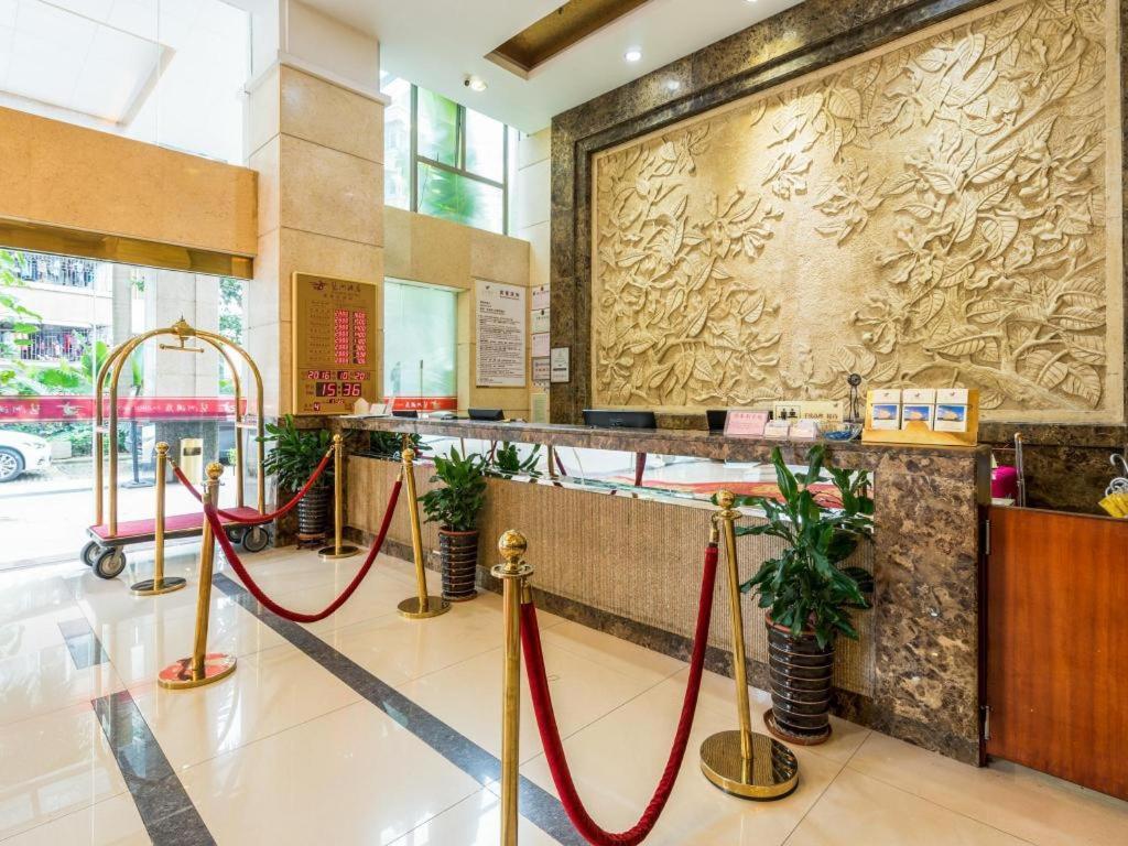 Pa Zhou Plaza Hotel