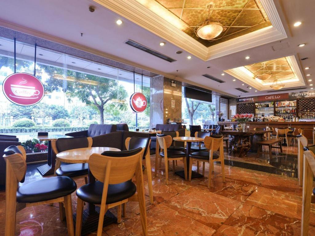 New Pearl River 4* Canton