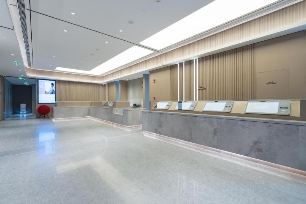 Ji Tianhe Sport Center Hotel 3*