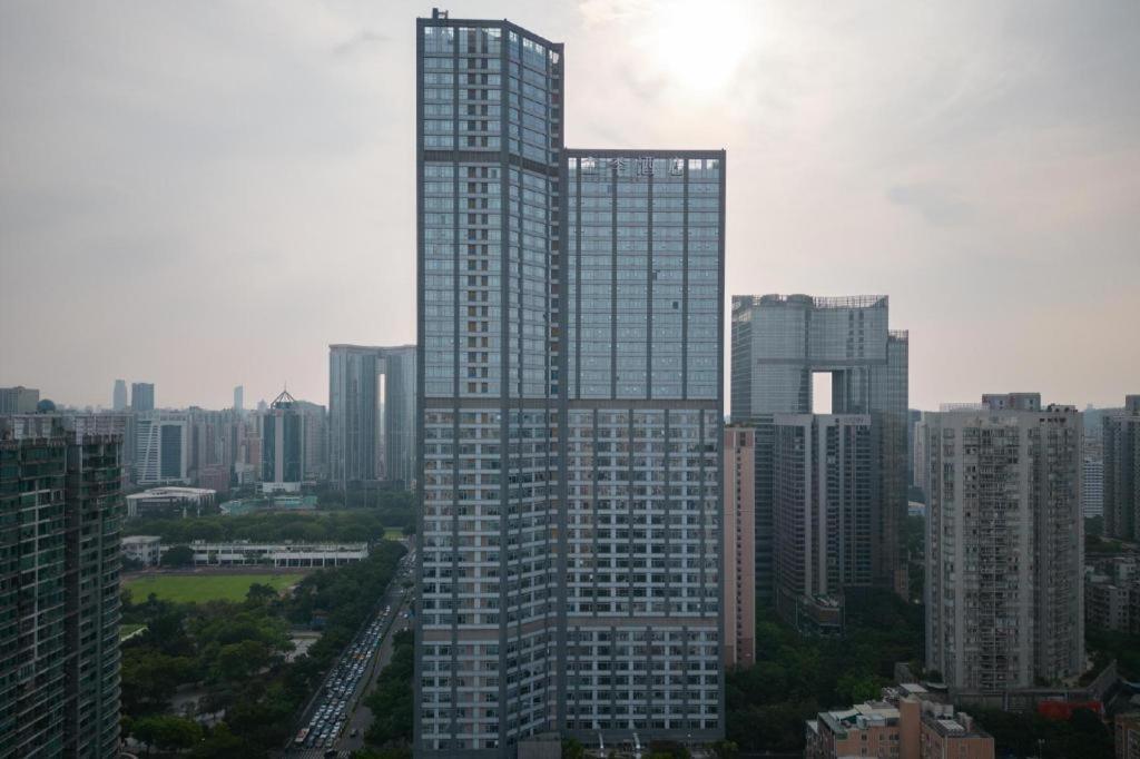 Ji Tianhe Sport Center 3*