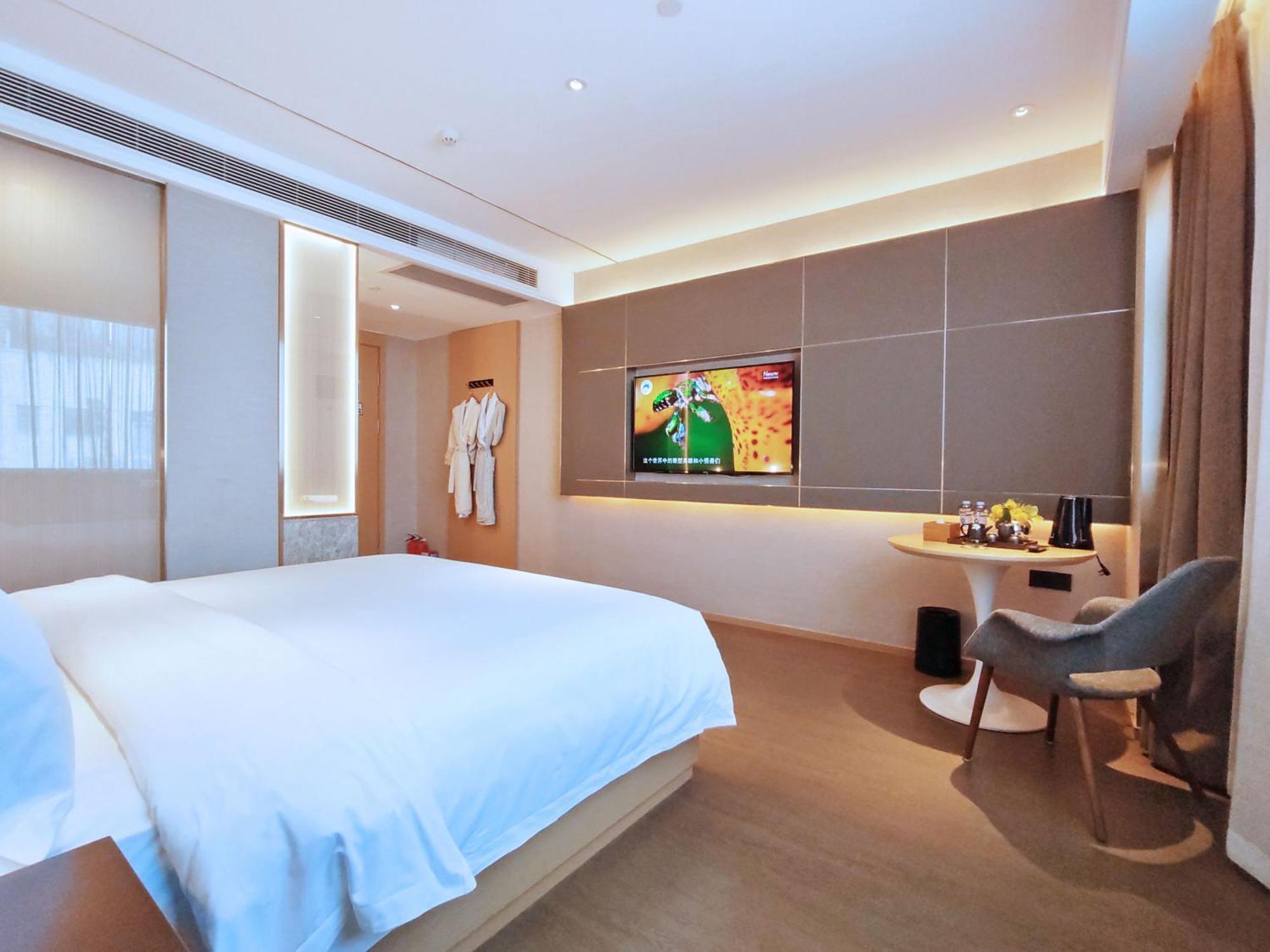 Hotel Paco South Railway Station Panyu Changlong Branch
