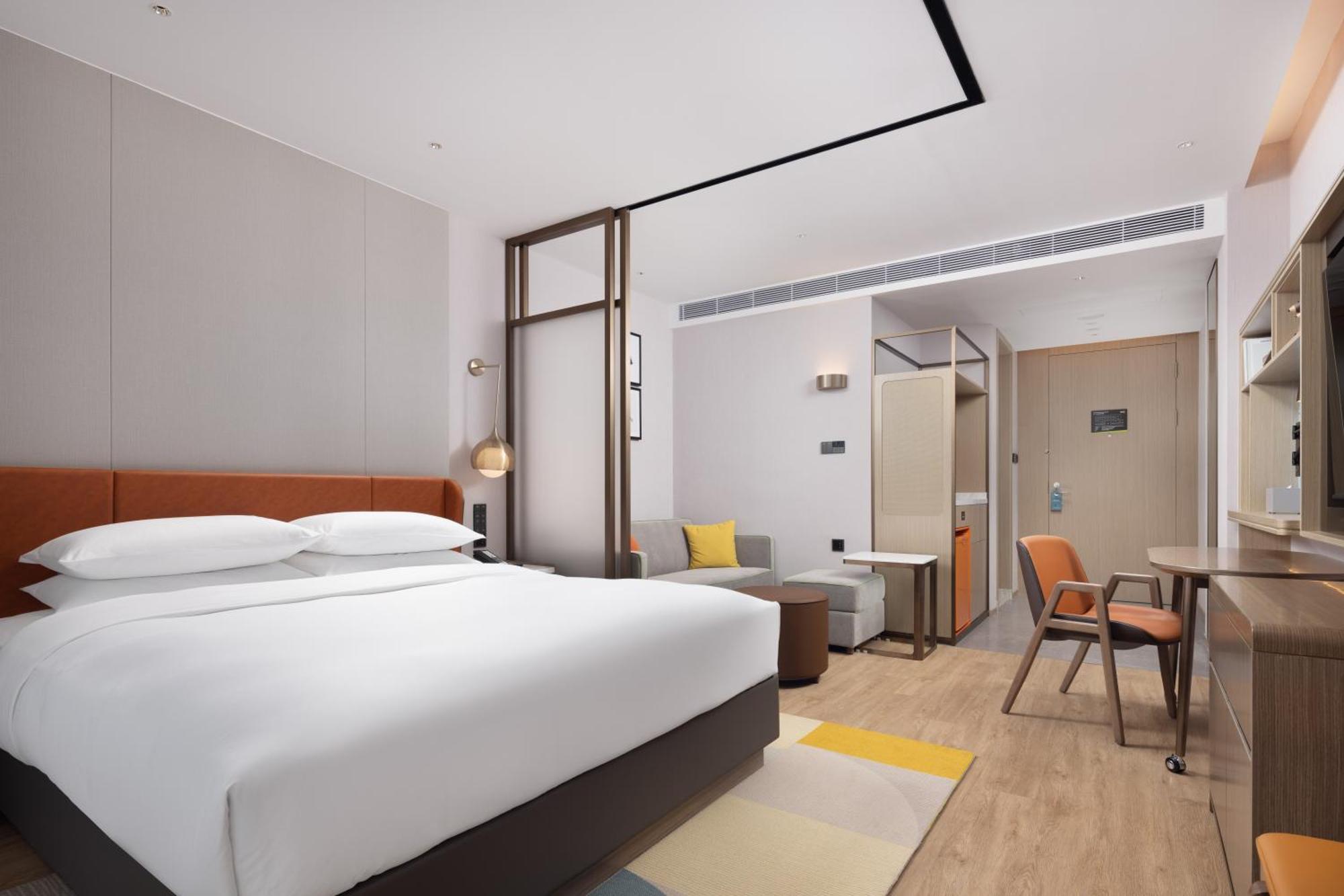 Home2 By Hilton Conghua 4*