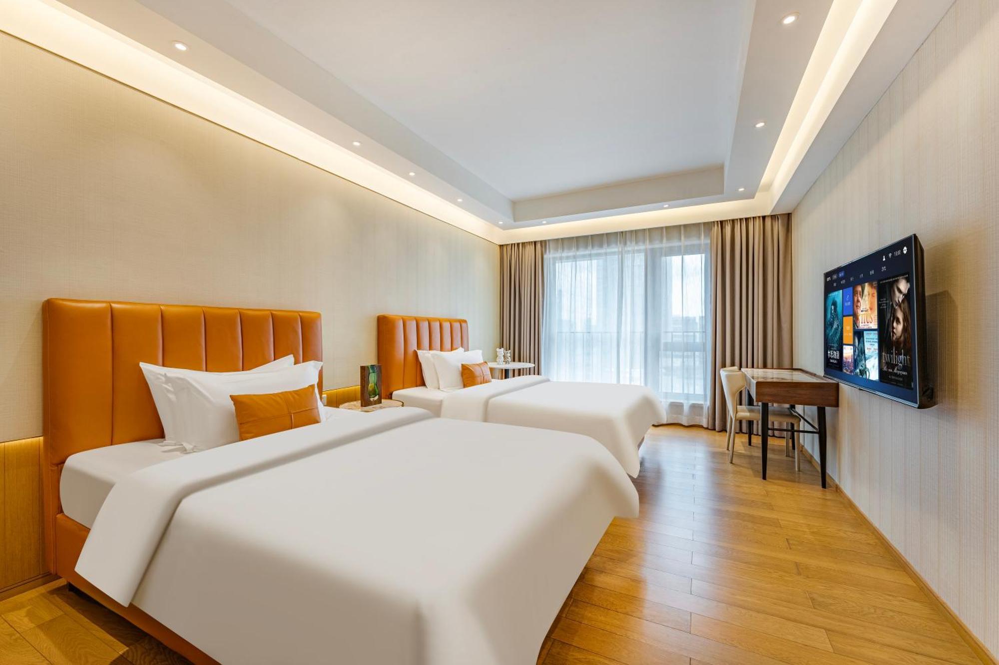 Raffles Executive - Huijin International Finance Center, Keyun Road Metro Station Branch-canton Fair Free Shuttle Hotel 3*