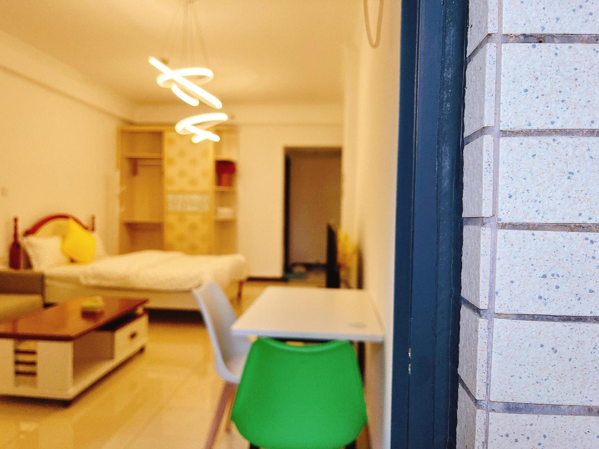Lan House Youth Hostel *