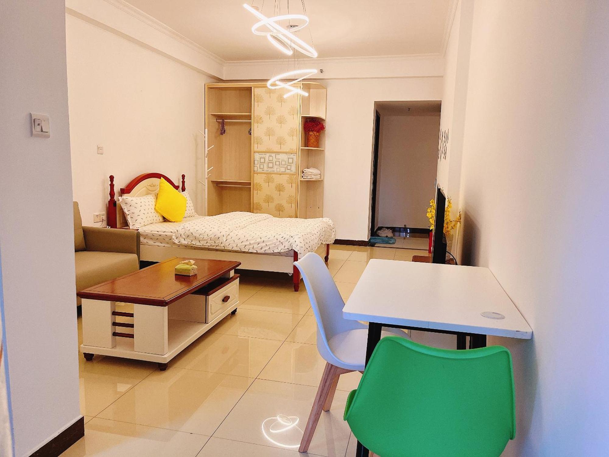 Lan House Youth Hostel *