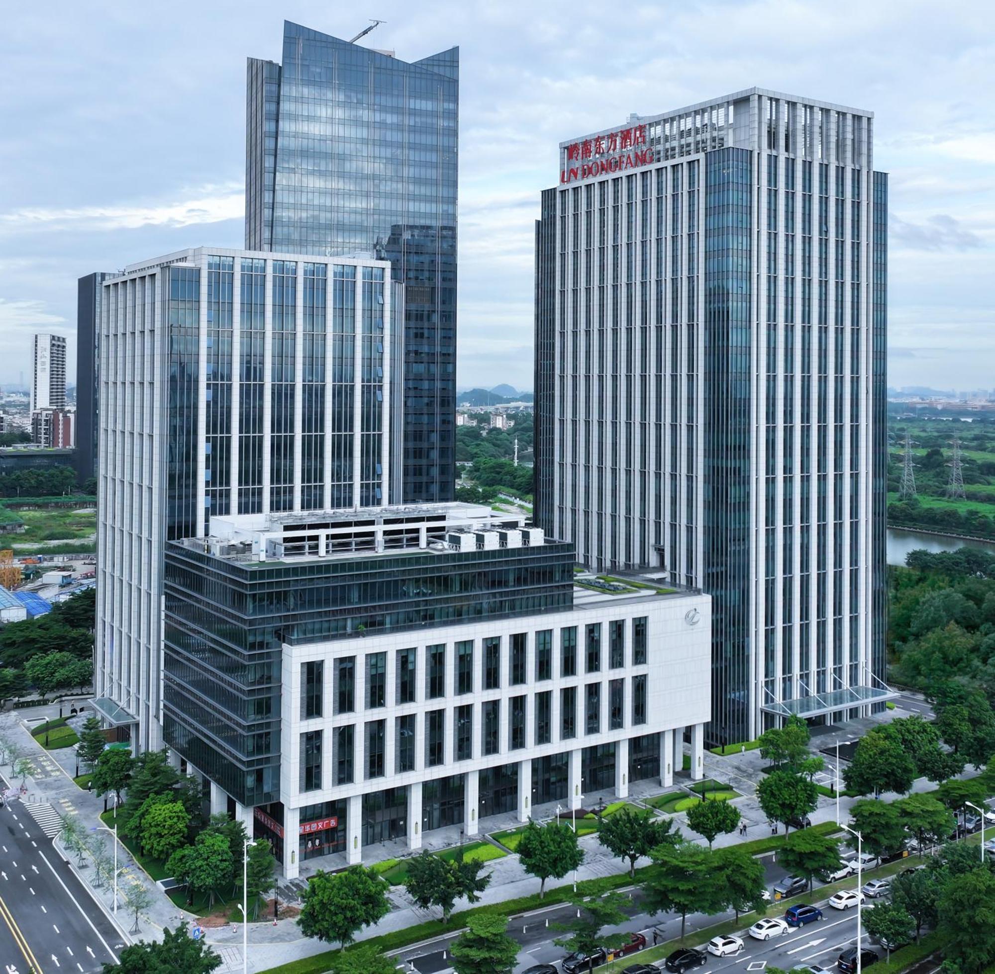 Pazhou Ln Dongfang Hotel-free Shuttle Bus To The Pazhou Convention Complex During Fair Period