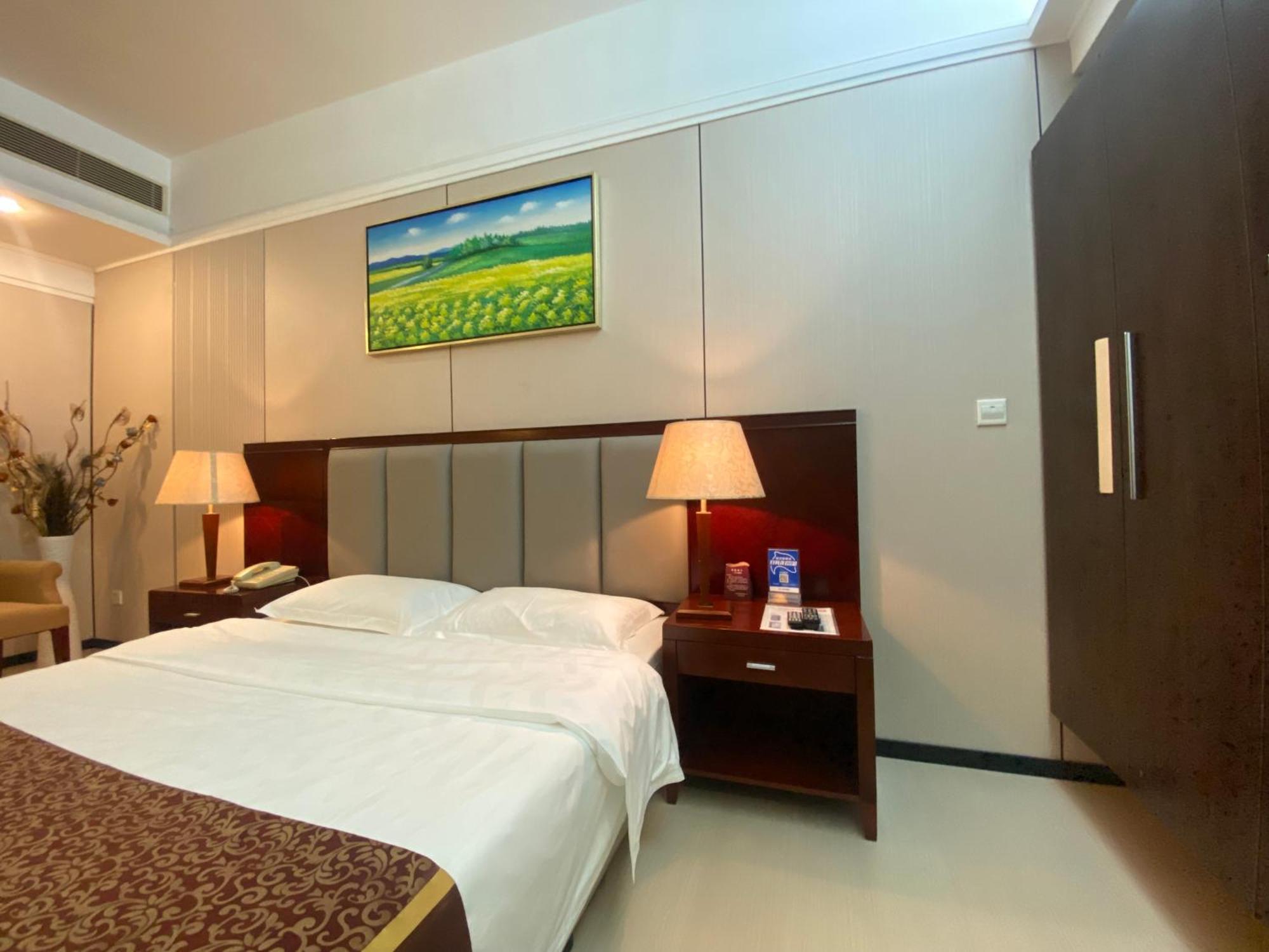Aparthotel Yinfeng North Station Branch, Huacheng Road Subway Station Branch Guangzhou