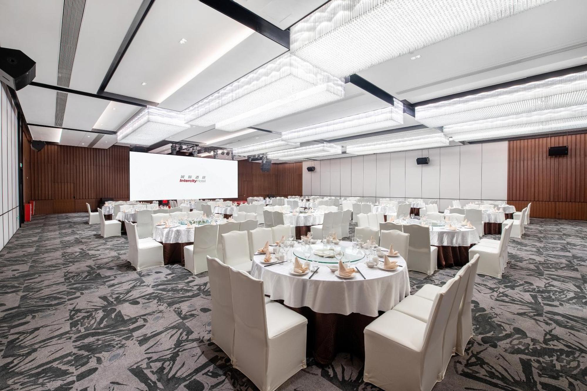 Intercity East Railway Station Hotel 5*