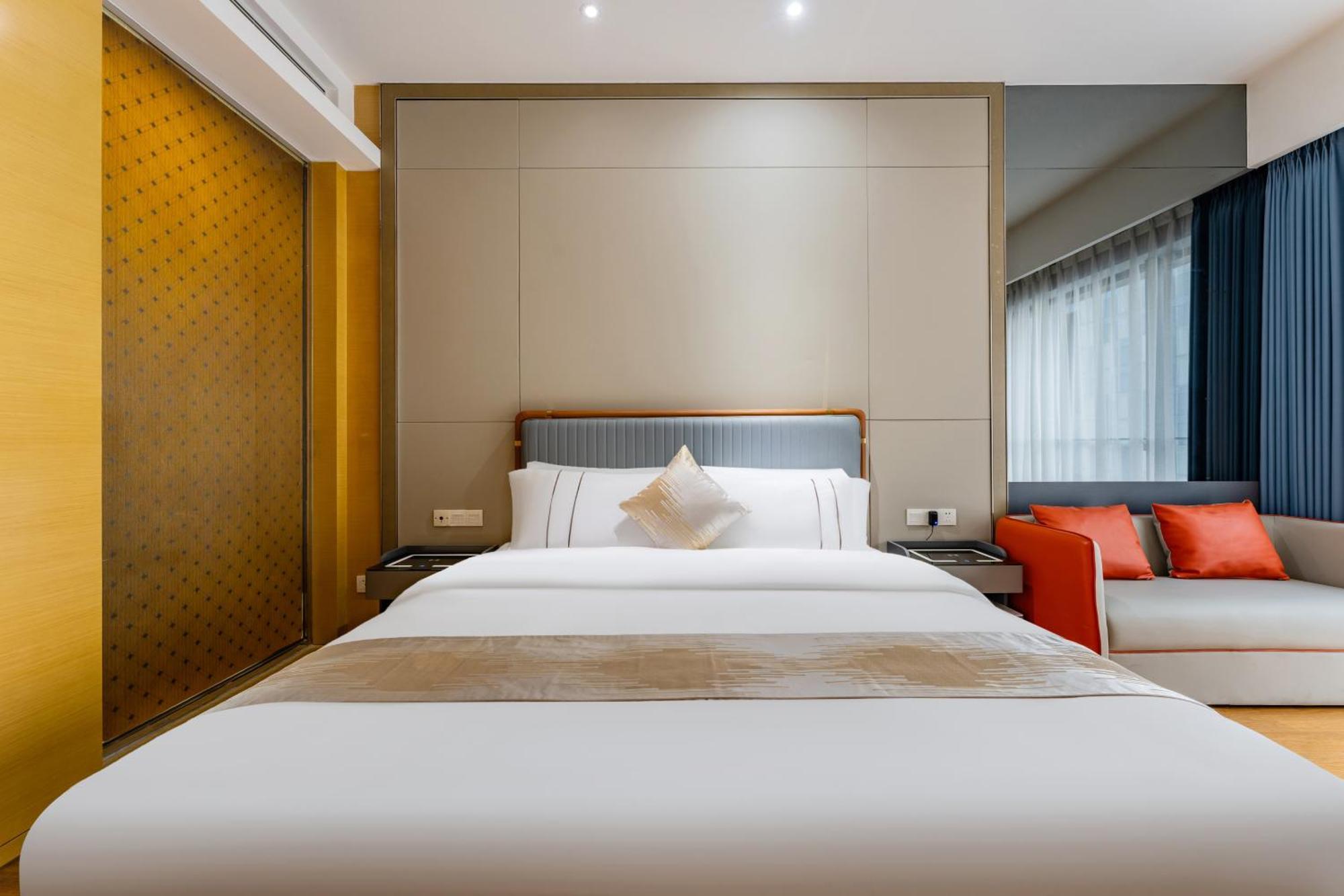 Yicheng Pazhou Poly World Trade Centre Apartment Apartment