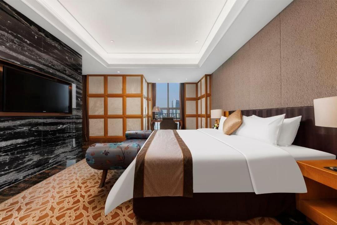 Vanburgh - Free Shuttle Bus Transfer During Fair Hotel Guangzhou