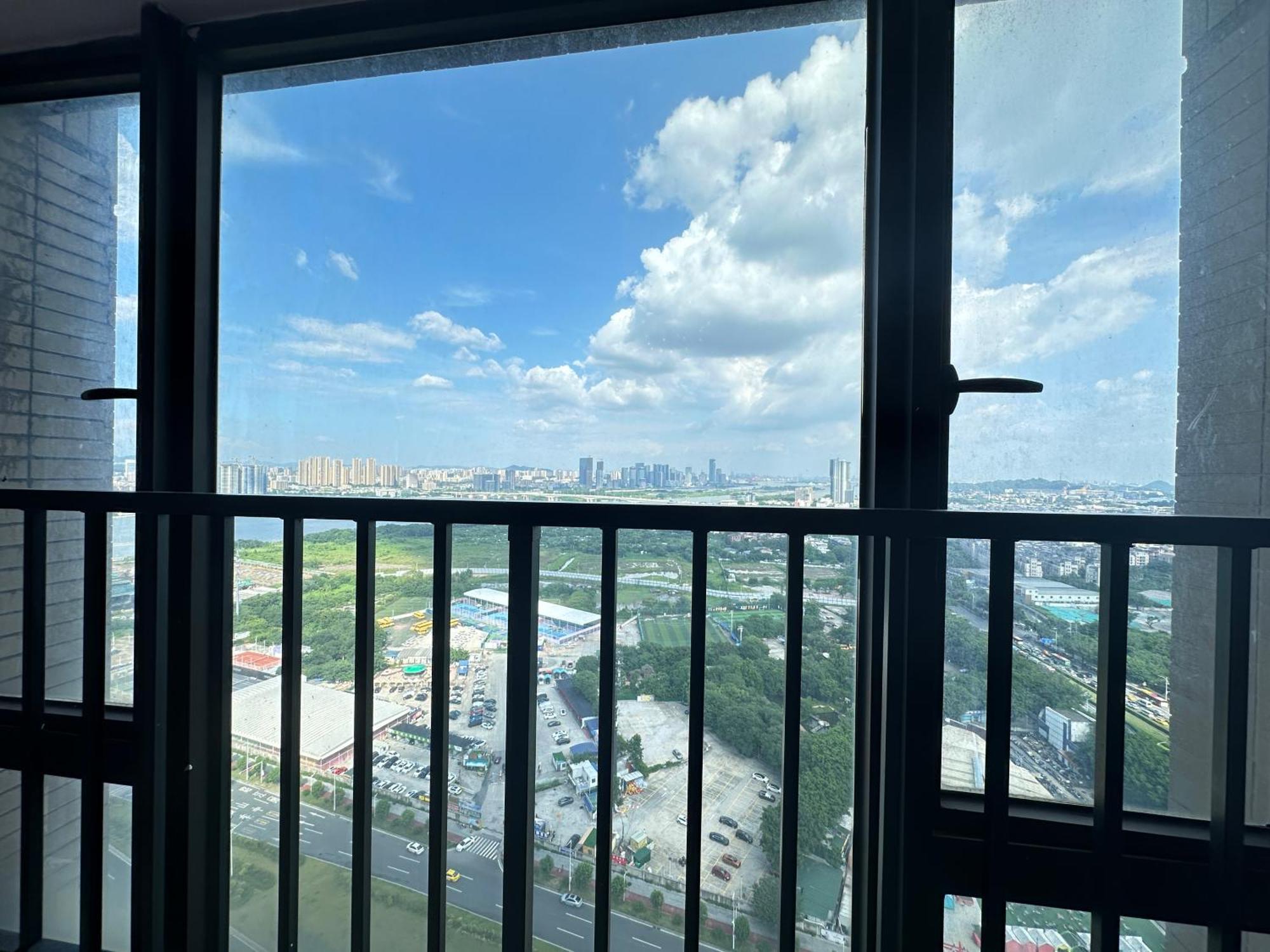 Phantom Oasis - Fair Exhibition Area Apartment Guangzhou
