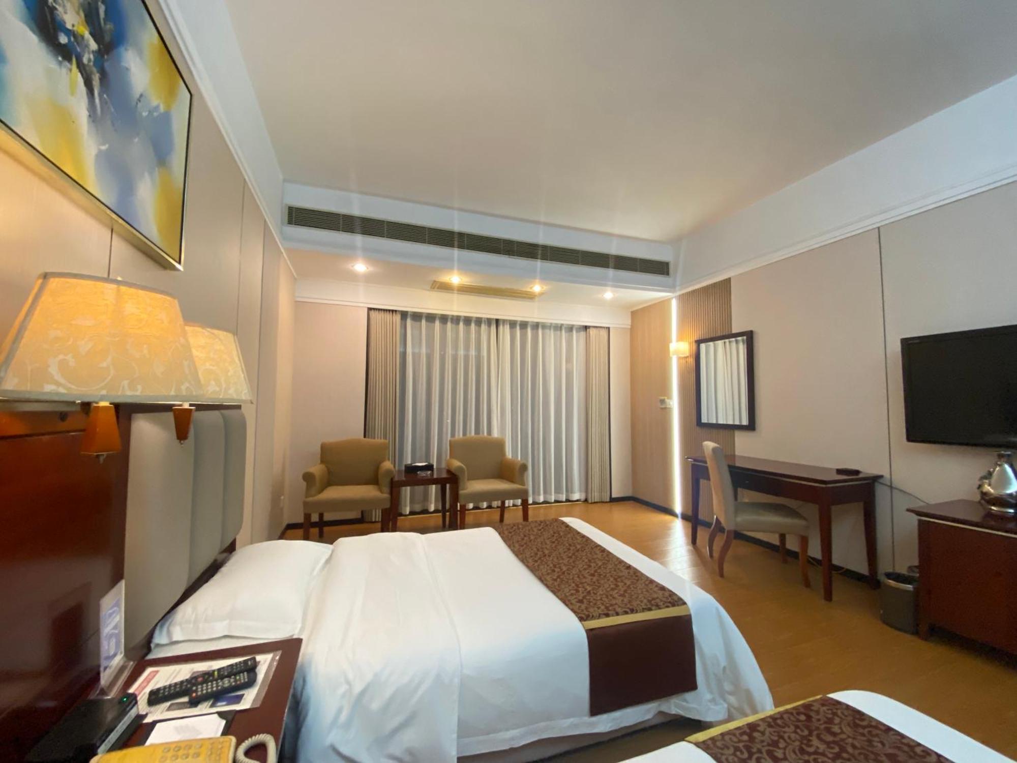 Yinfeng North Station Branch, Huacheng Road Subway Station Branch Aparthotel Guangzhou