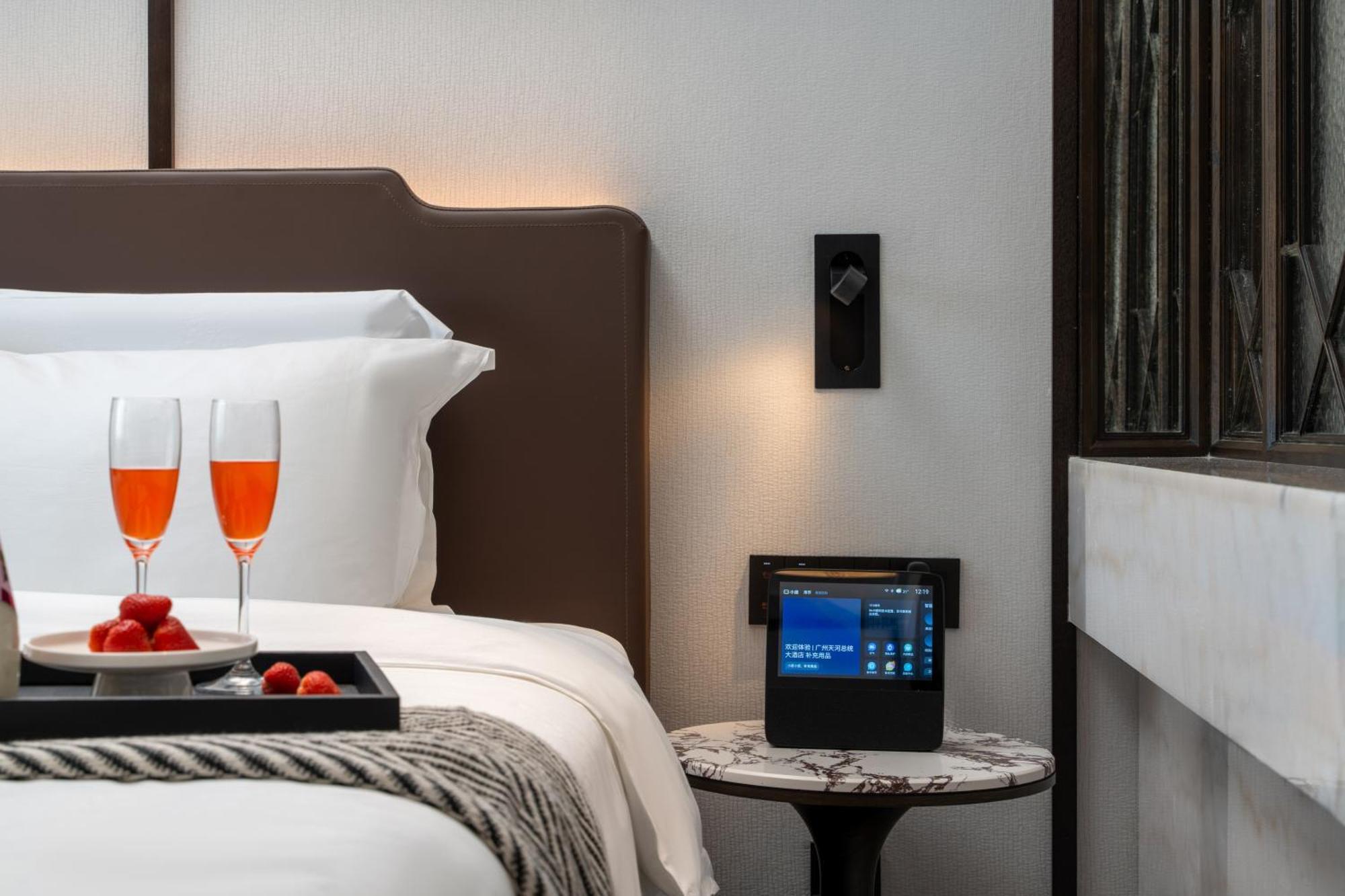 President Hotel-canton Fair Free Shuttle Bus And Exhibitor Registration Hotel