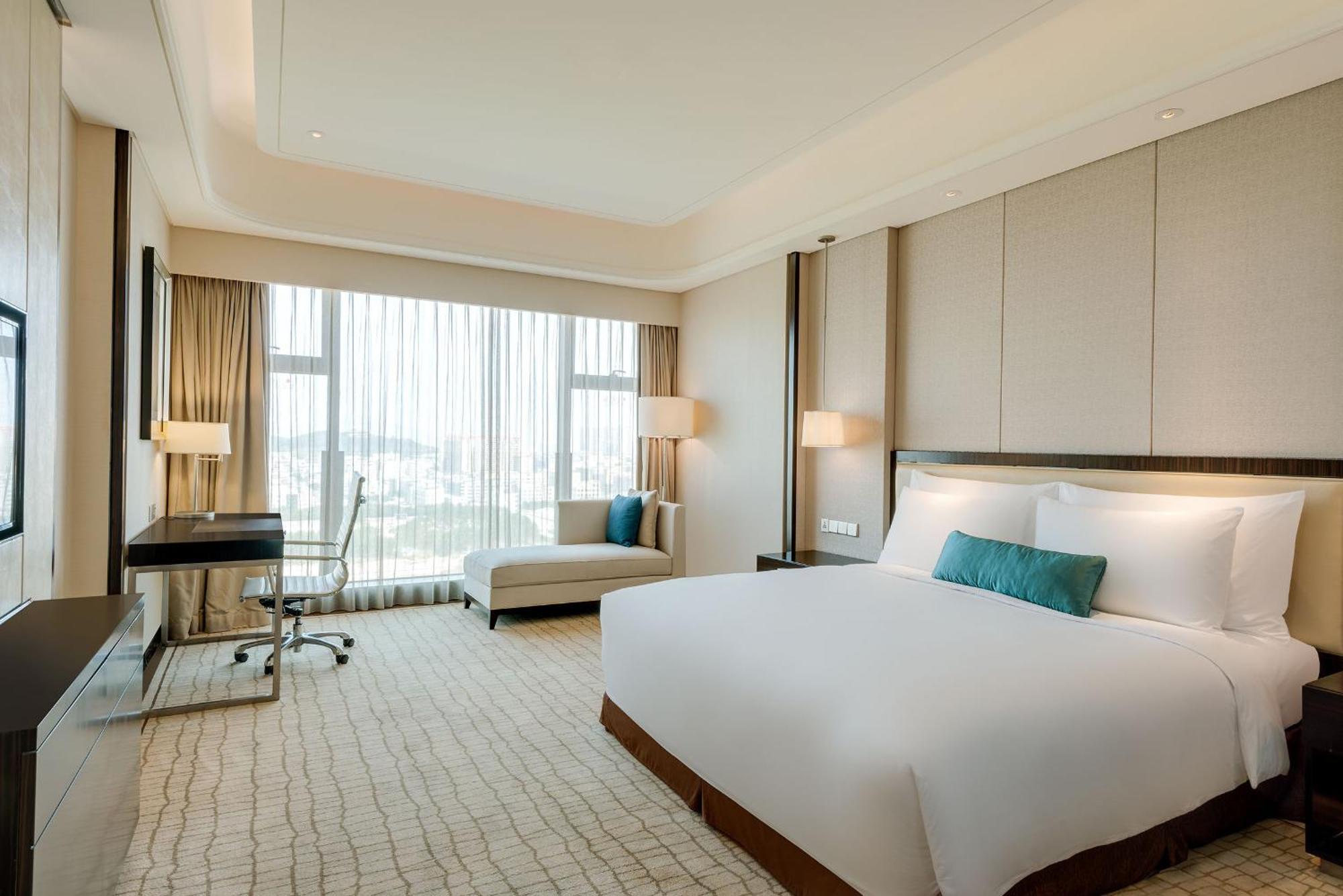 Crowne Plaza Guangzhou Zengcheng 5*
