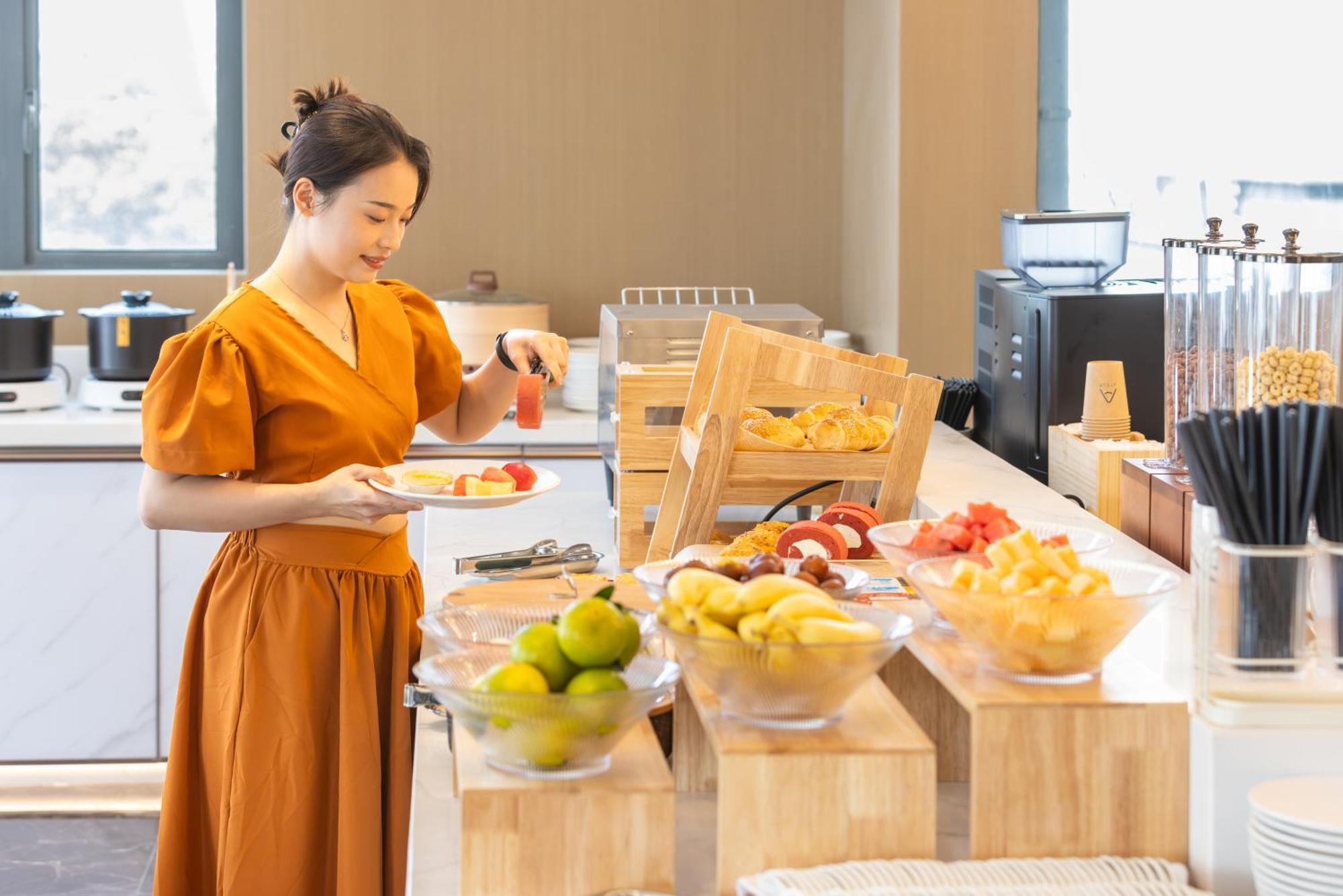 Hotel Atour Baiyun Taihe Private Science And Technology Park 4*