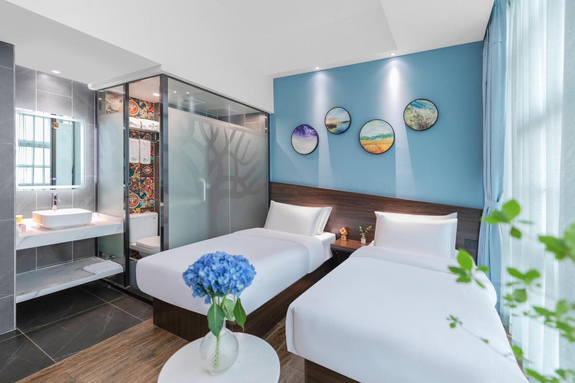 Spring Time Hotel