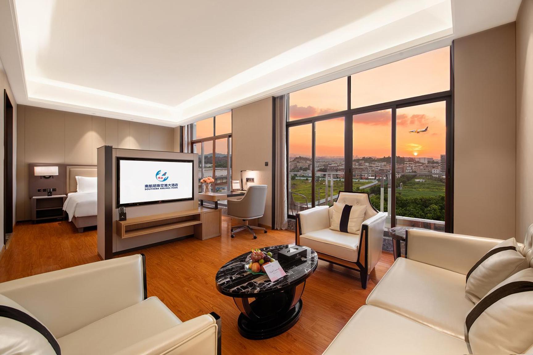 Southern Airlines Pearl Airport Hotel-canton Fair Free Shuttle Bus 5*