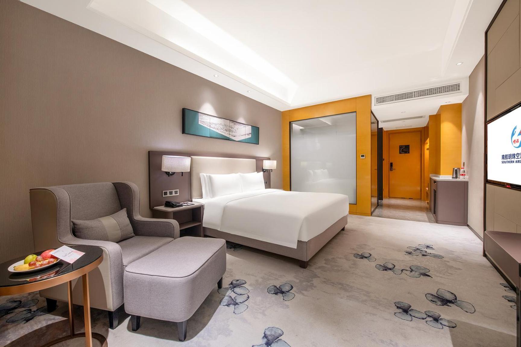 Southern Airlines Pearl Airport Hotel-canton Fair Free Shuttle Bus Hotel 5*