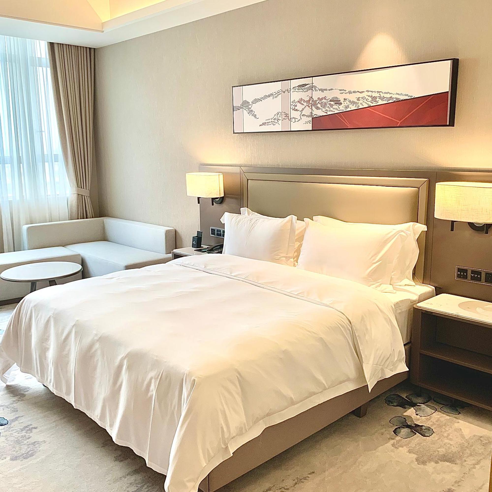 Southern Airlines Pearl Airport Hotel-canton Fair Free Shuttle Bus Hotel