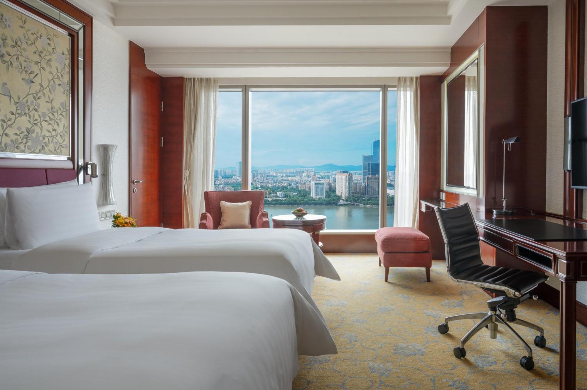 Shangri-la Guangzhou-3 Minutes By Walking To Fair Complex Hotel Guangzhou