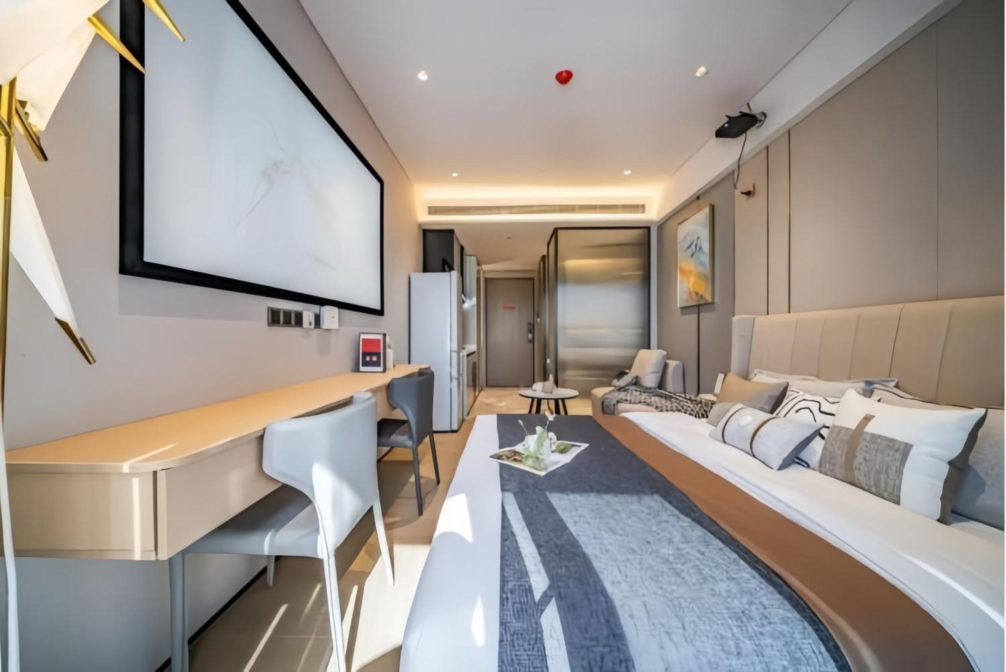 Raffles Executive - Huijin International Finance Center, Keyun Road Metro Station Branch-canton Fair Free Shuttle