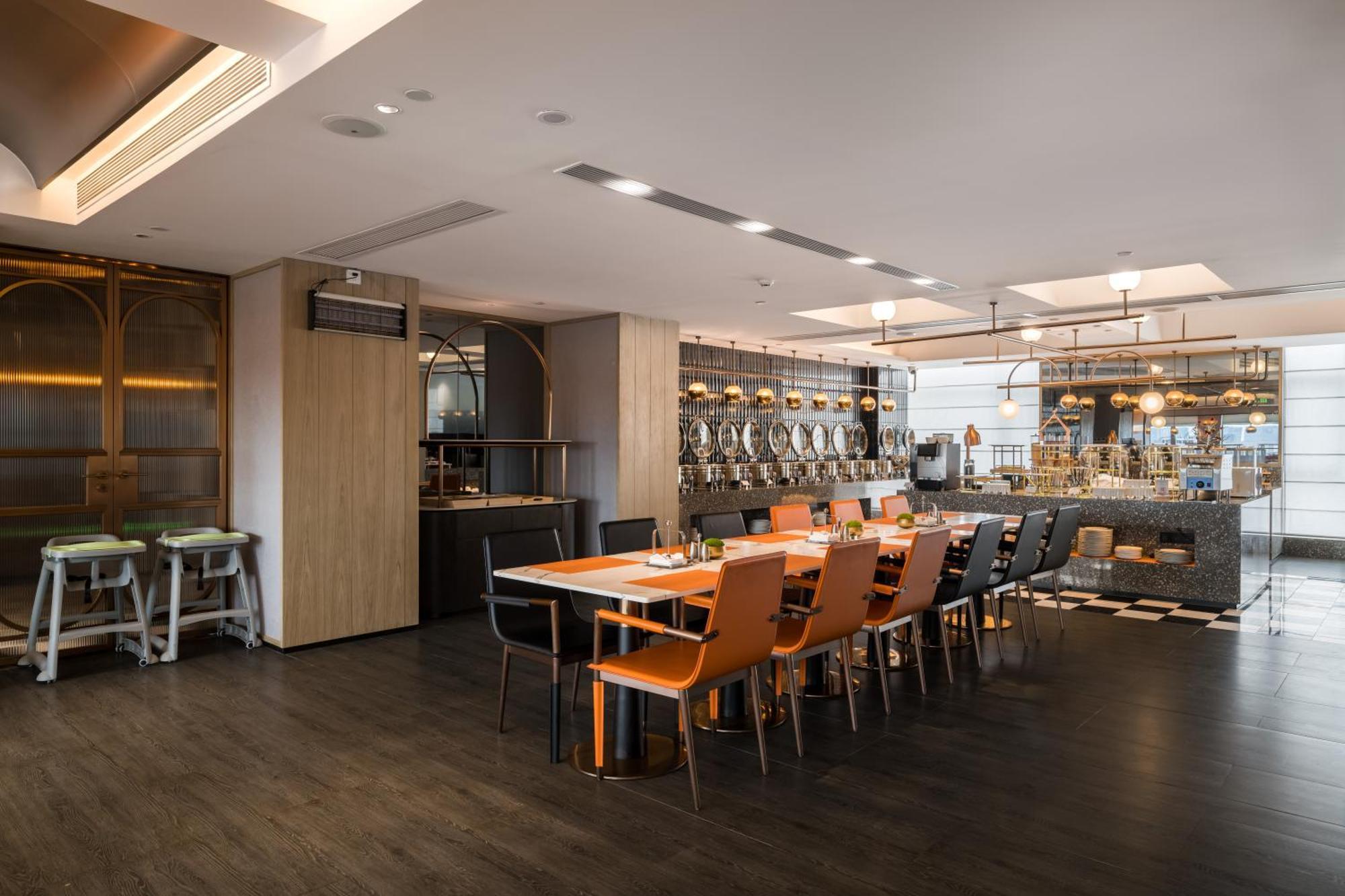 Arthur Luogang Xiangang Metro Guangzhou-free Breakfast And Free Afternoon Tea Hotel 4*