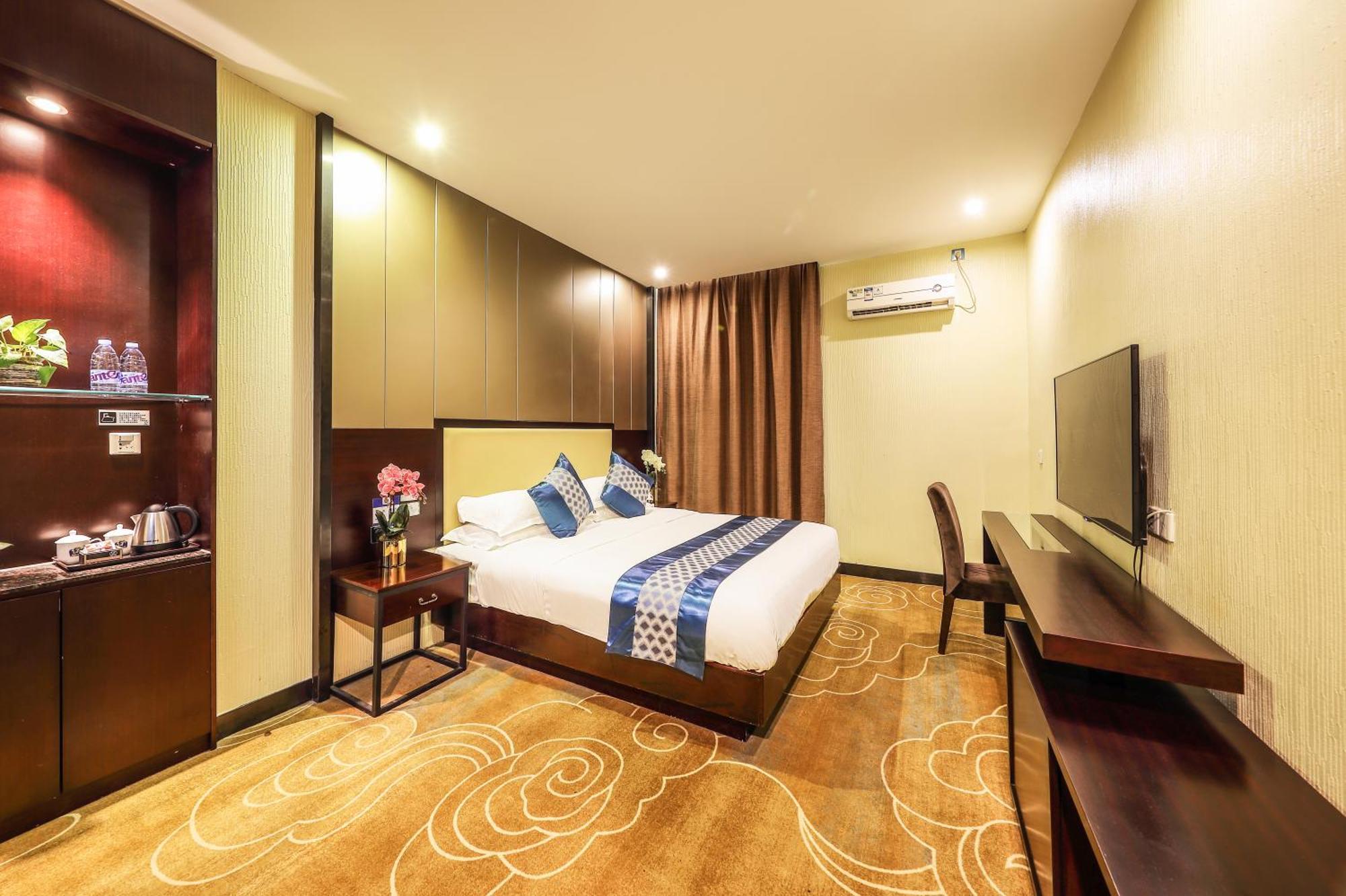 Bosheng International Baiyun International Airport Huadu Plaza Branch - Free Deliver Service To Baiyun International Airport & Free Deliver Service To Fair Complex During Fair Period