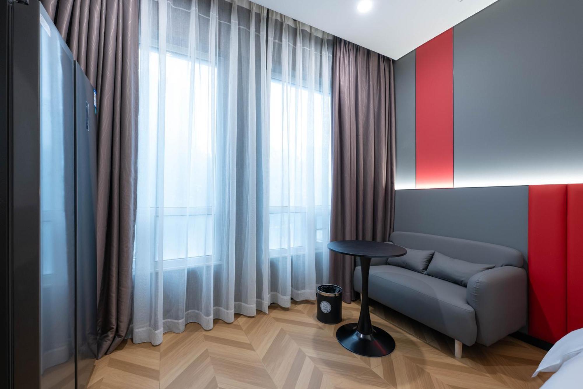 Aparthotel Yueta E-sports Hotel-10min To East Railway Station&entrance Exit J Of Line 3 Guangzhou