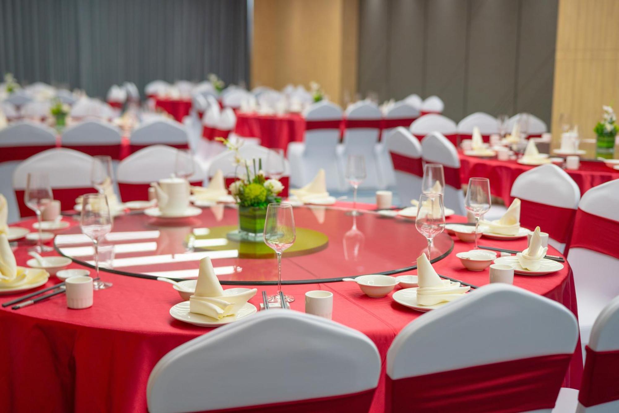 Express Panyu Dashi By Ihg Hotel 4*