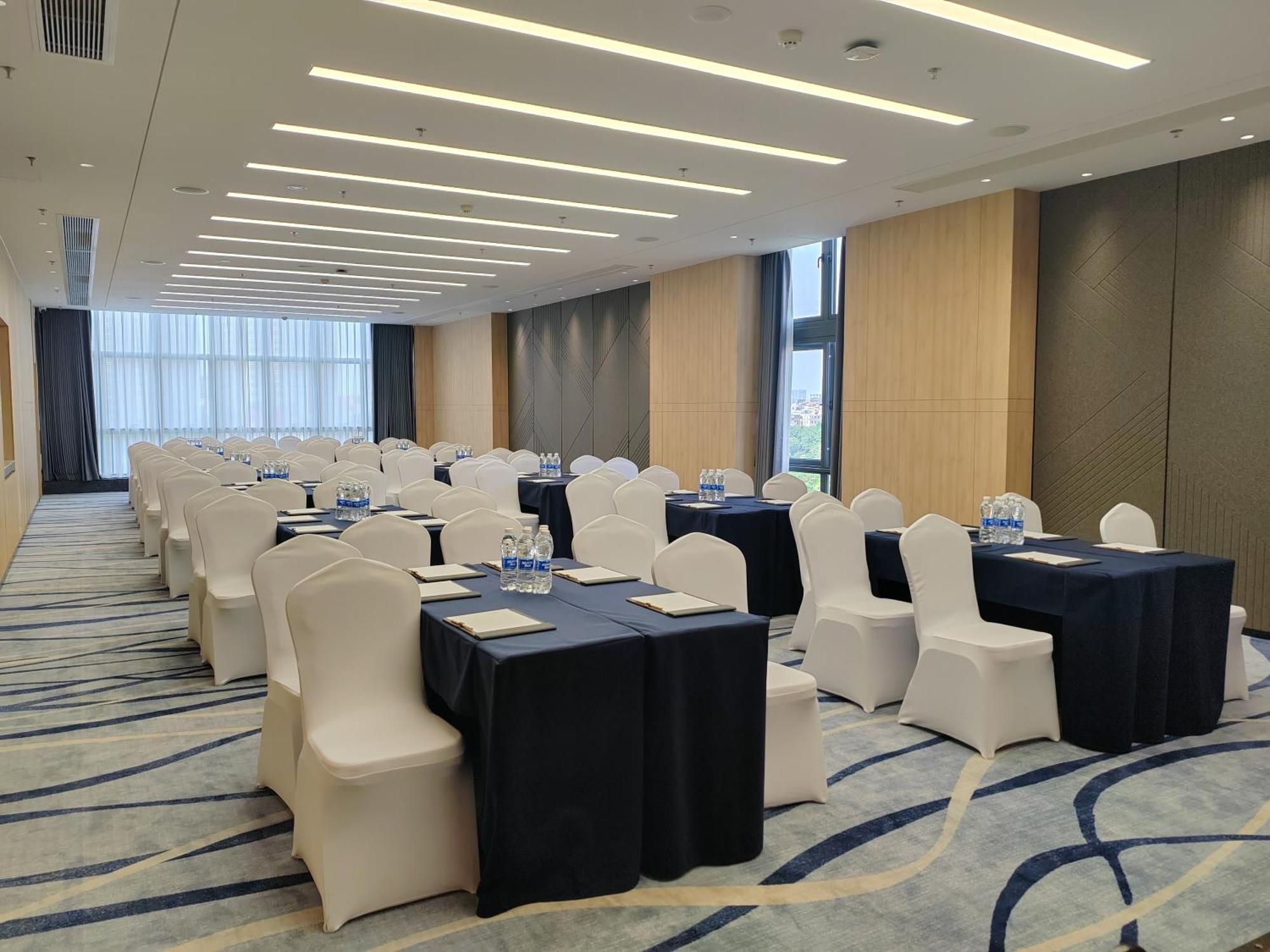 Hotel Express Panyu Dashi By Ihg Canton