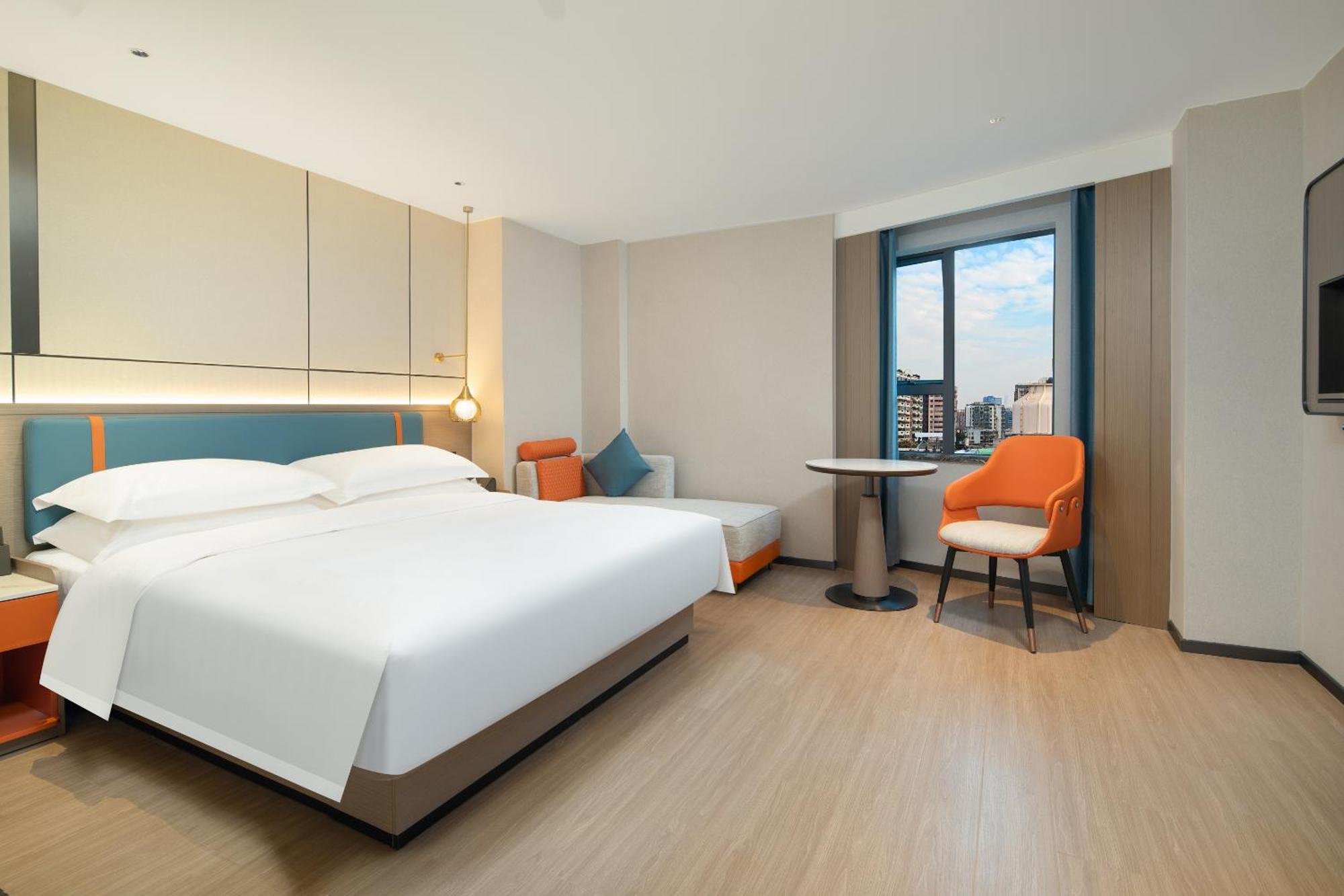 Yizhi Hotel - Guangzhou Beijing Road Pedestrian Street Rainbow Bridge Subway Station Hotel 4*