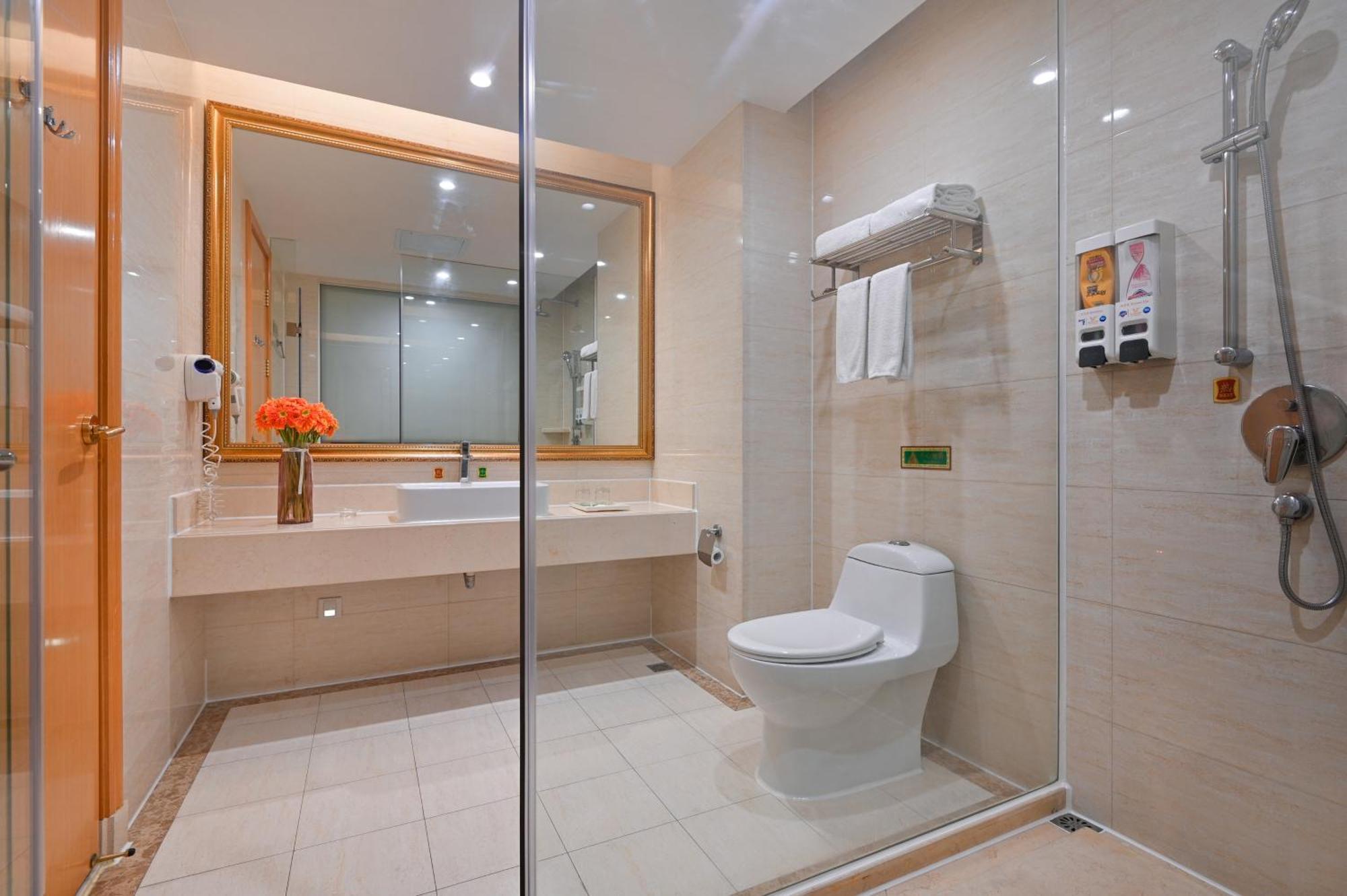 Hotel Vienna International Baiyun International Conference Center 3*