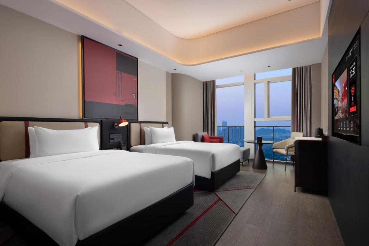 Hotel Radisson Red Guangzhou South Railway Station- Free Vpn Network 4*