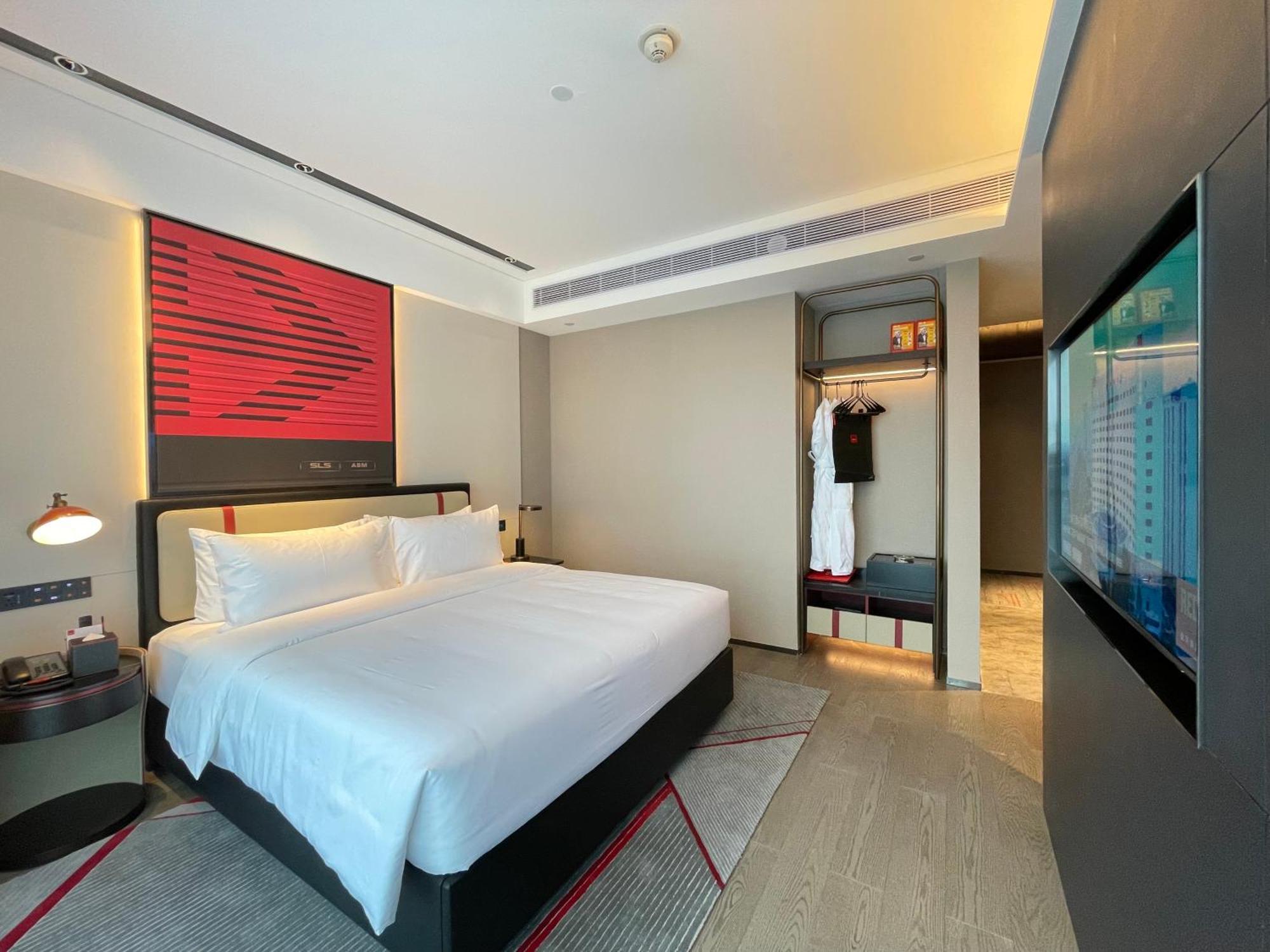 Hotel Radisson Red Guangzhou South Railway Station- Free Vpn Network 4*