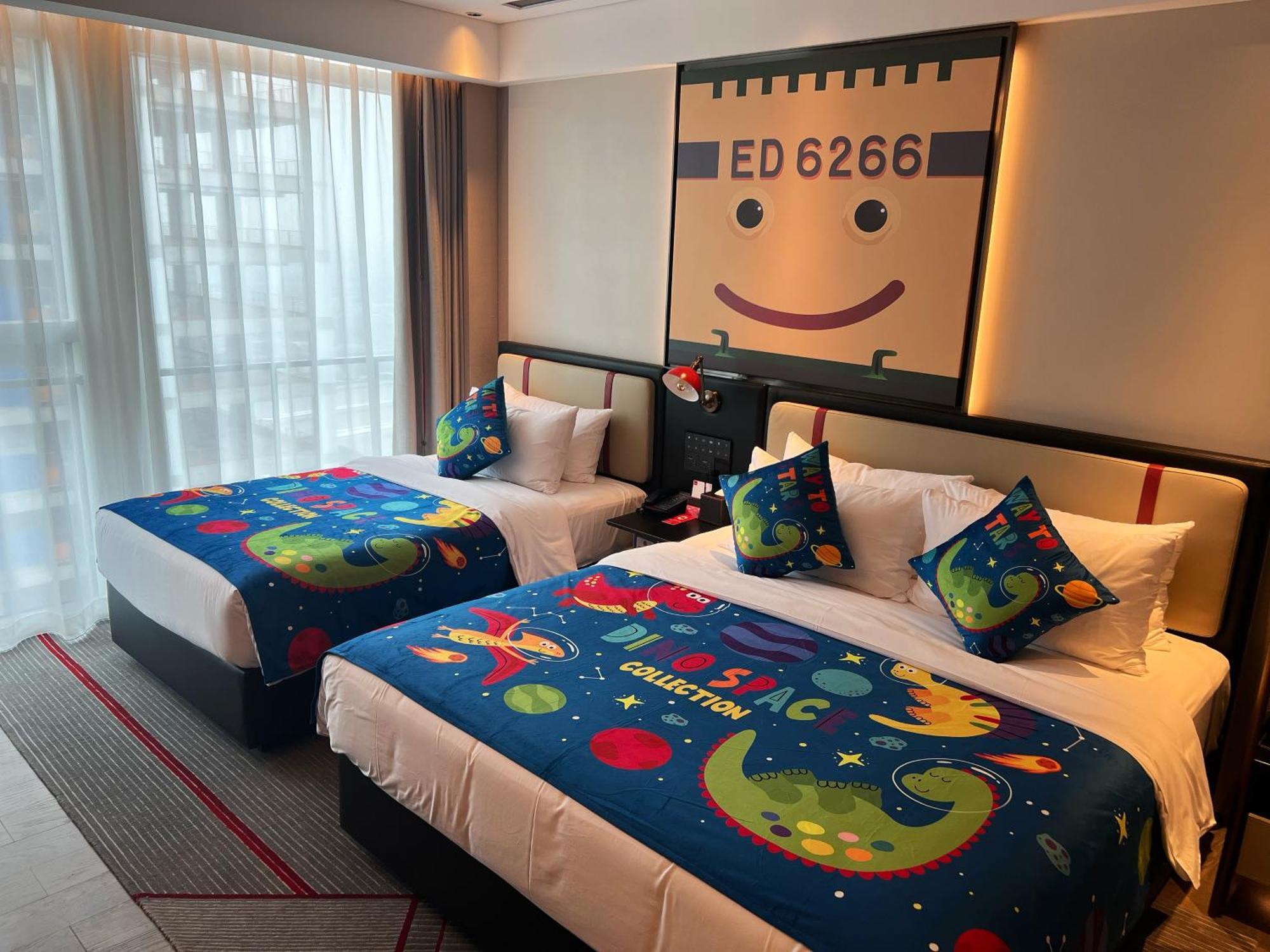 Radisson Red Guangzhou South Railway Station- Free Vpn Network Hotel 4*