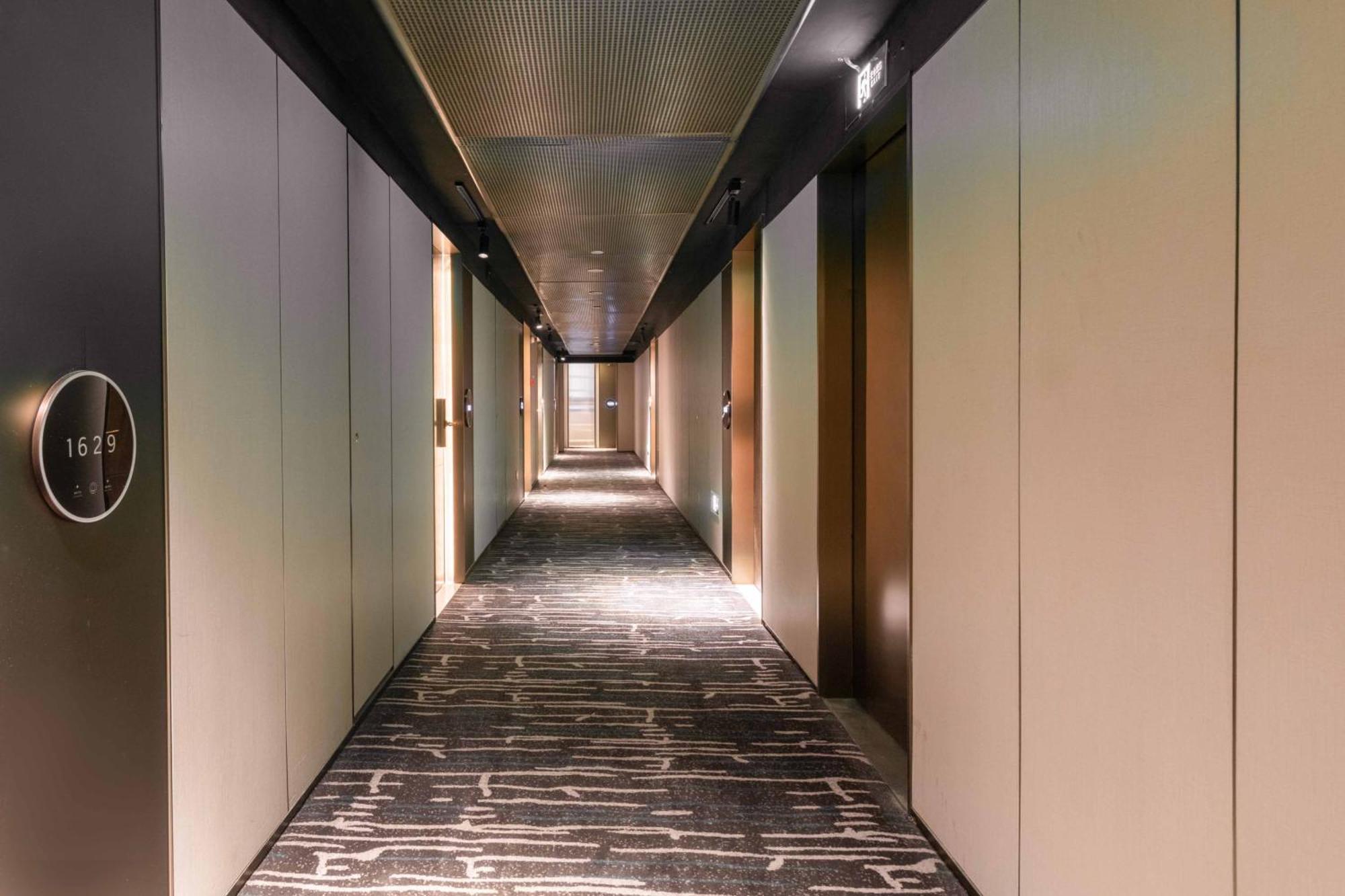 Imperial Traders Elong - Free Shuttle Bus To Fair Complex & Overseas Buyer Registration Services Hotel Guangzhou